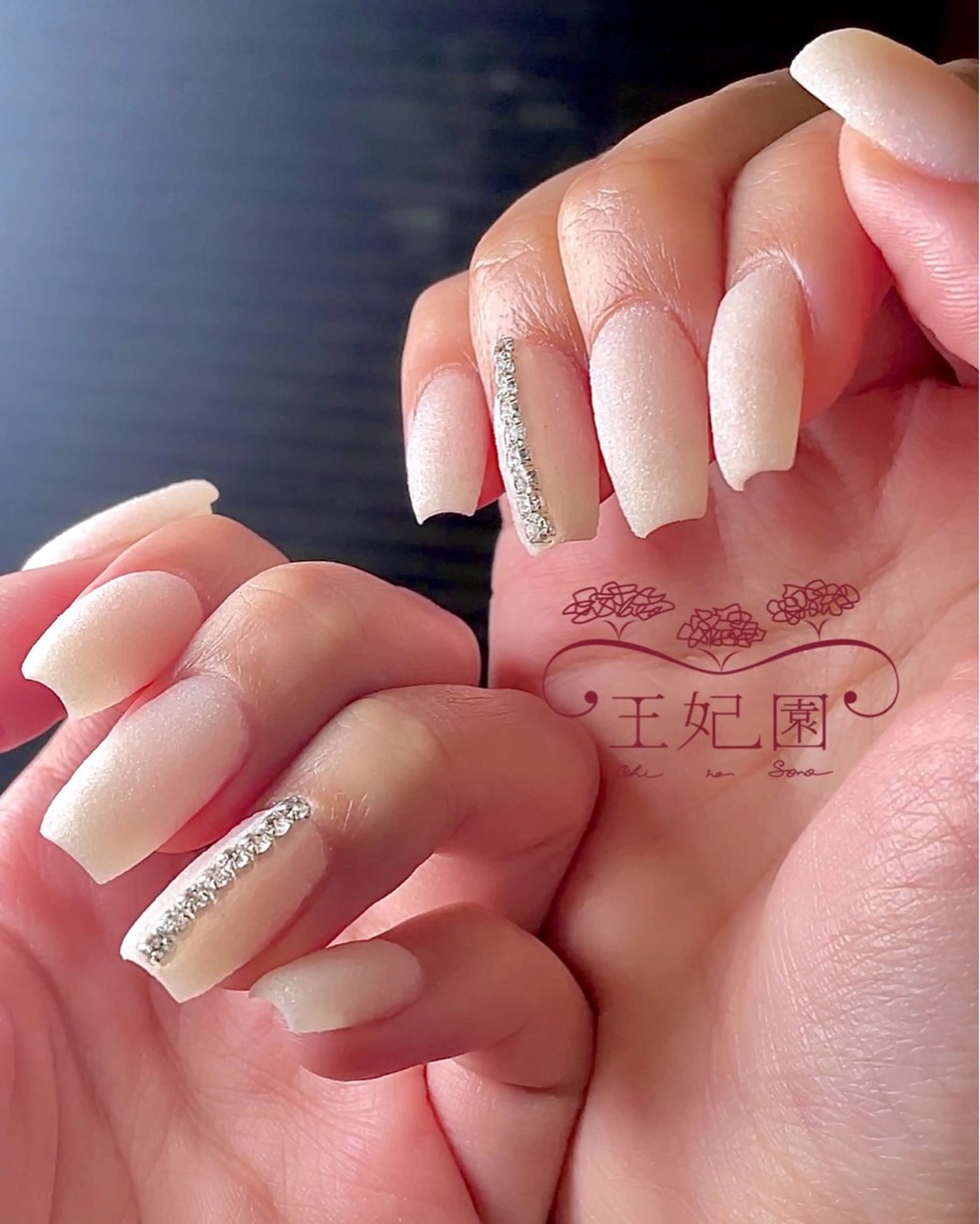 ネイル フラッシュネイル メンズネイル ワンホンネイル 冬ネイル nail salon王妃の園所属・王妃の園 ohinosonoのネイルデザイン