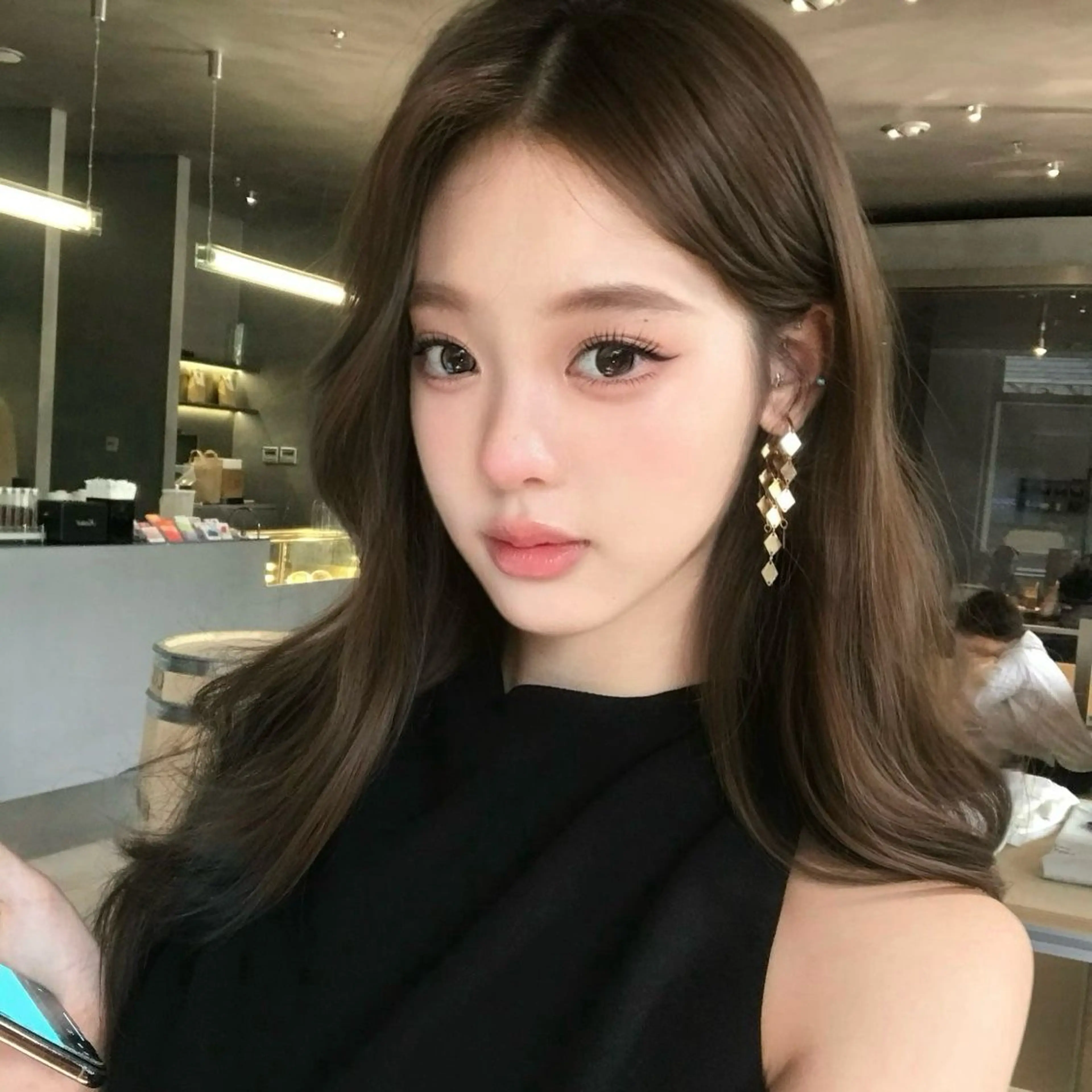 ロング カラー カット ヘアカラー トリートメント 莉乃/縮毛矯正/髪質 改善/艶カラーのヘアスタイル