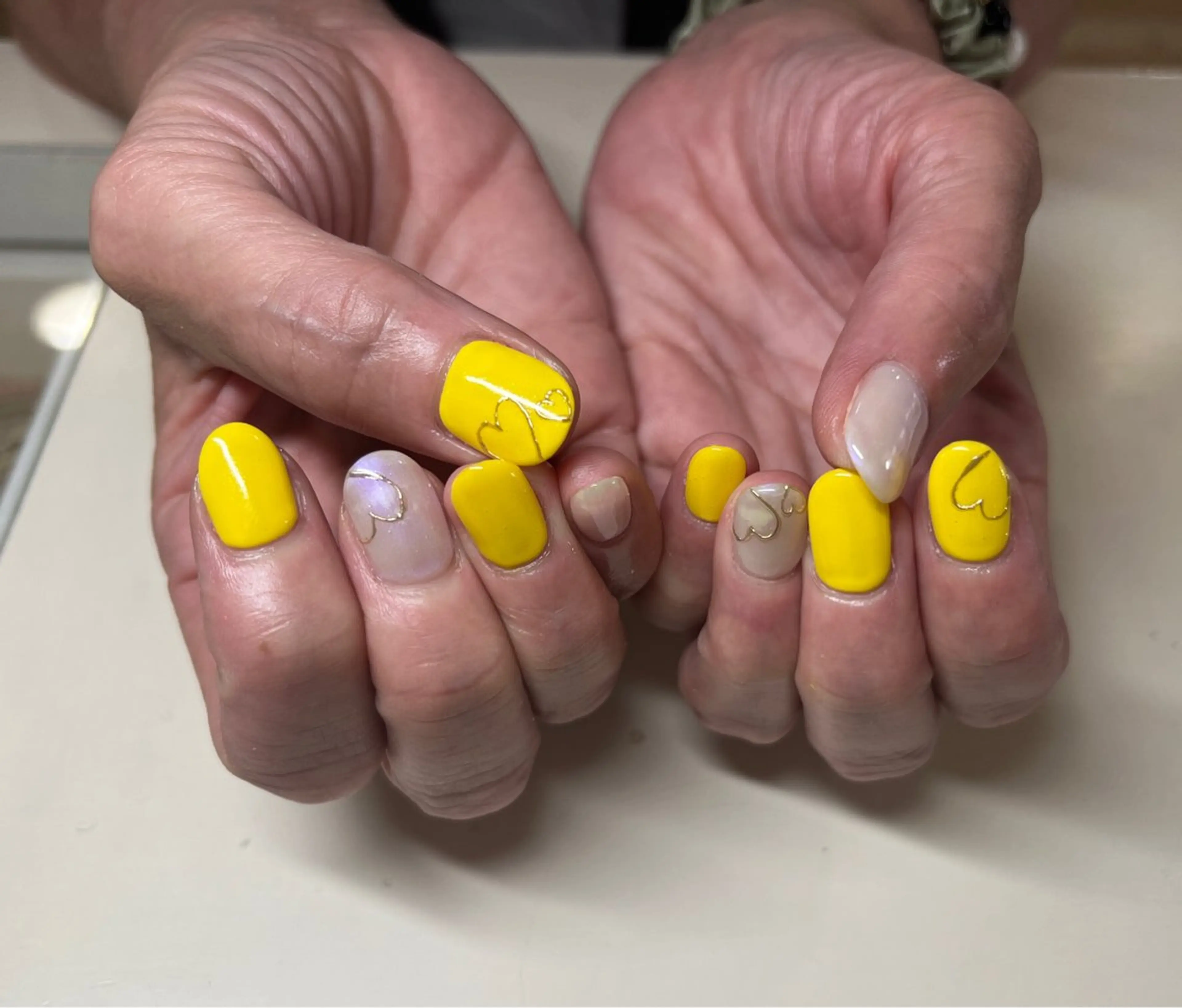 ネイル 黄色 いちじゅう あおいのネイルデザイン