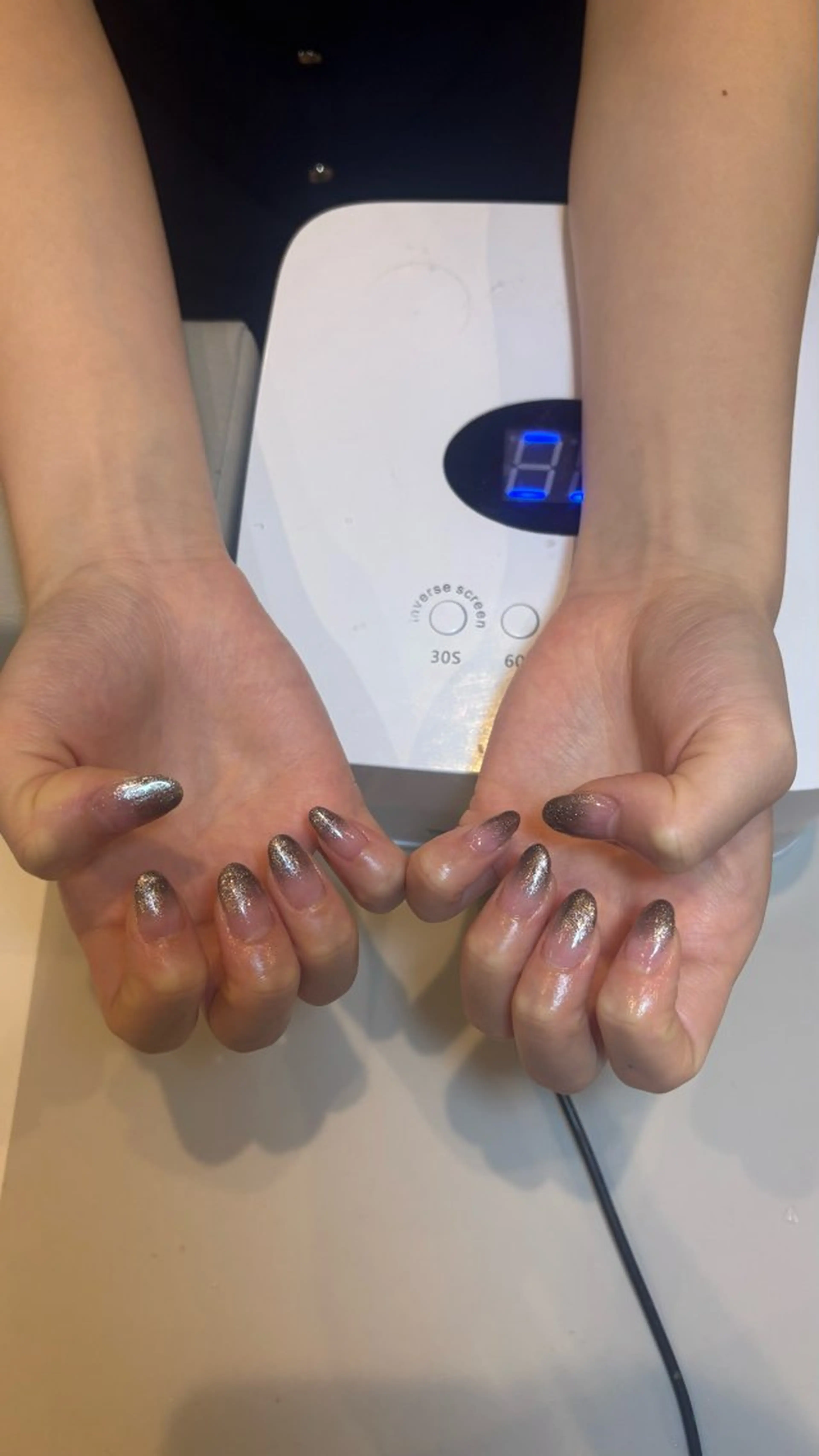 ネイル グラデーション ラメ(グリッター) ラメグラデーション ハンドネイル 🎀kotomi🎀 うねるま所属のネイルデザイン