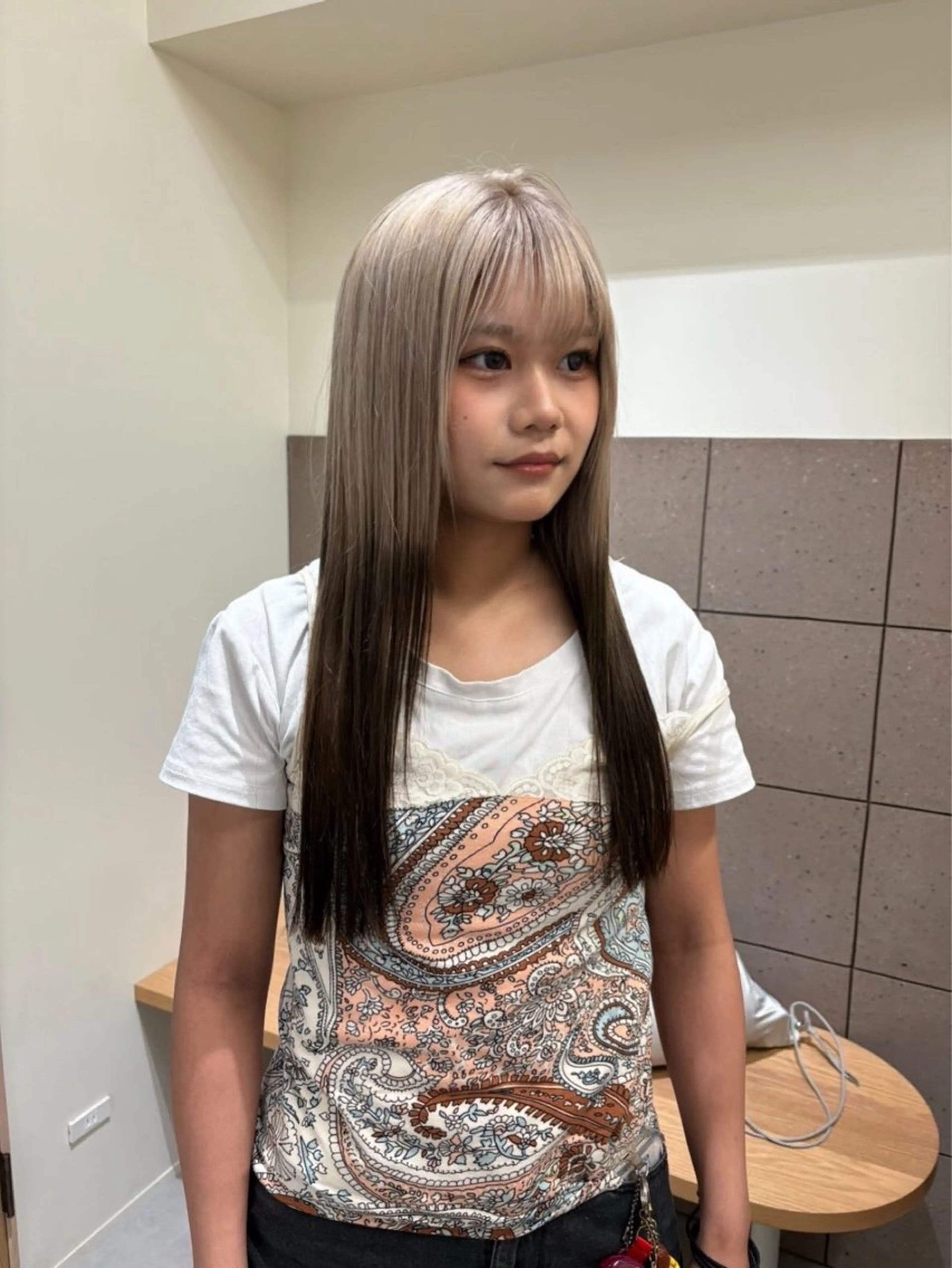 ブリーチ有デザインカラー🎀✨+カット✂︎の写真