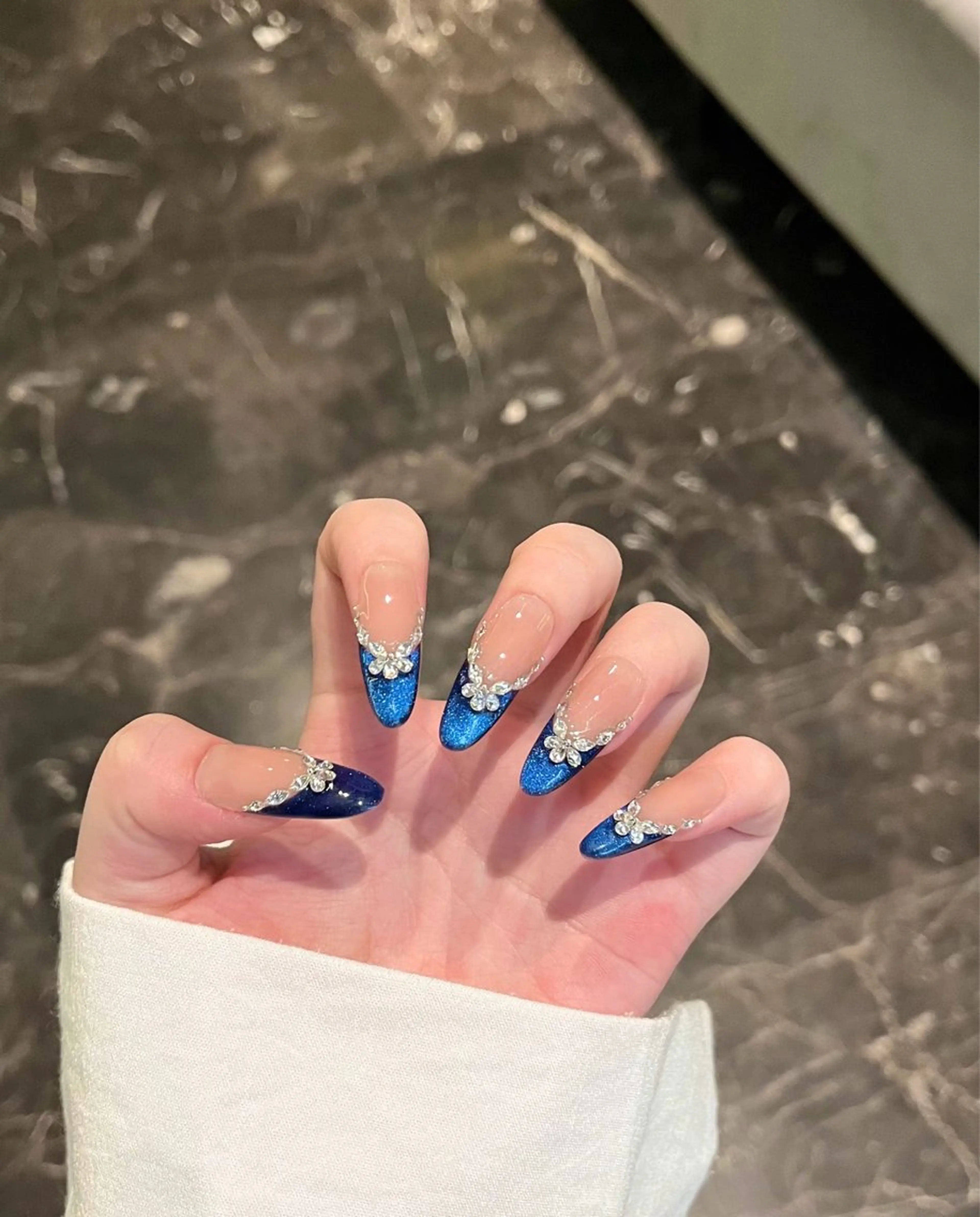 ネイル ETELUNA Nail 銀座店【パラジェル/フィルイン/チップスカルプ/マグネット/ニュアンス】所属・周 テイのネイルデザイン