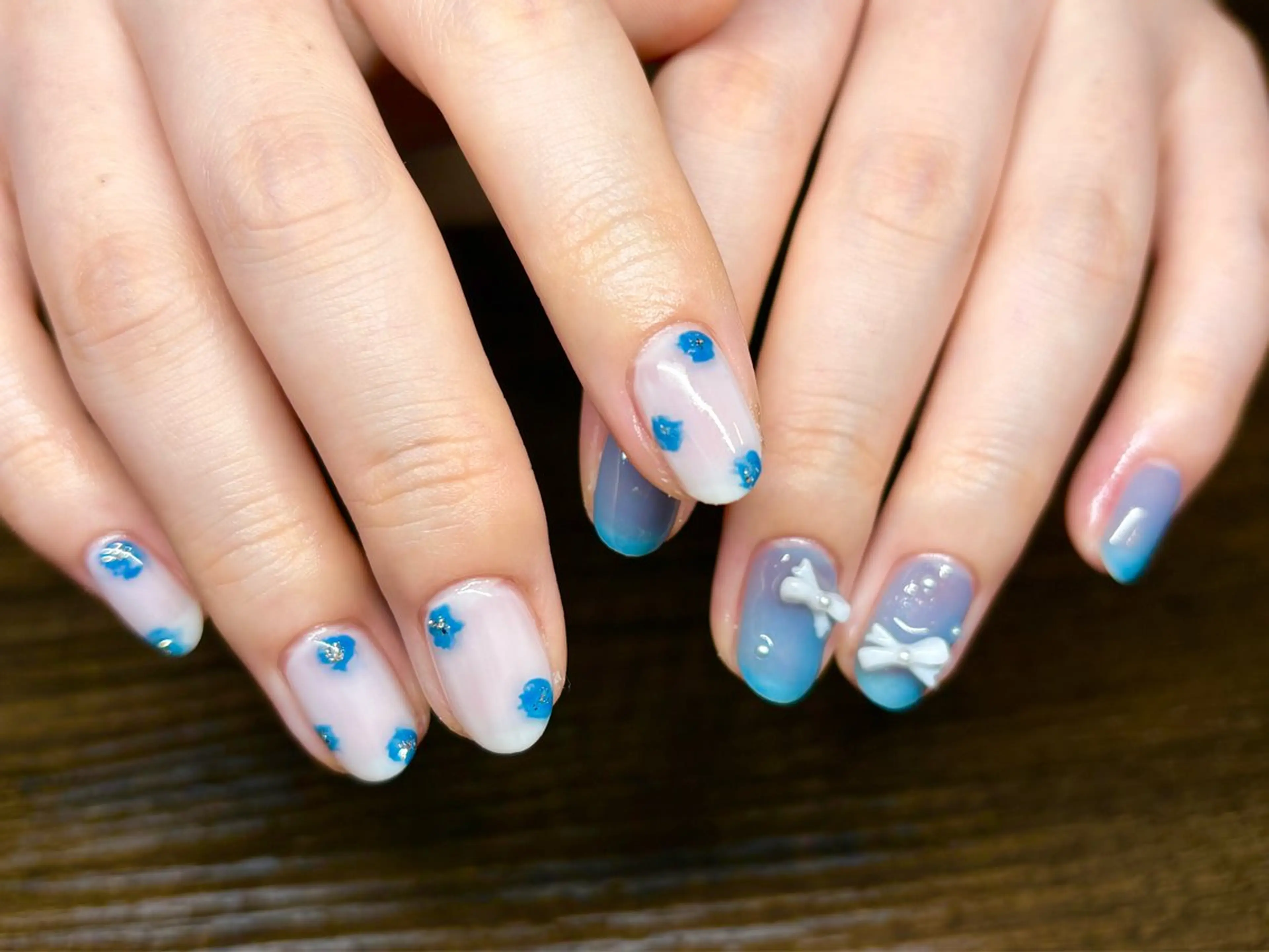 ネイル アートネイル ニュアンスネイル ハンドネイル NEW WORLD所属・Ayu 🪐NEWWORLDのネイルデザイン