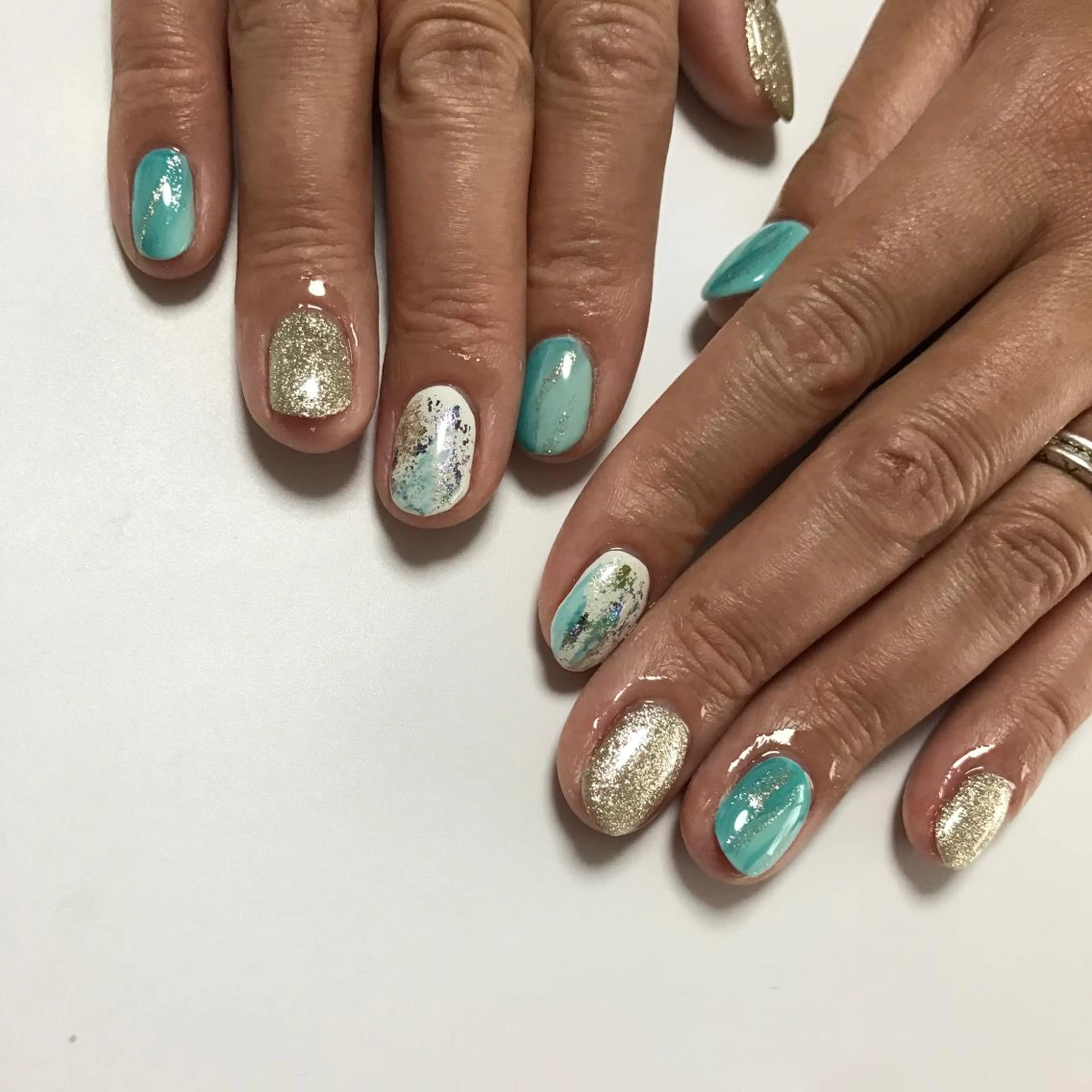 ネイル 《カメレオン》 西田美輝のヘアスタイル