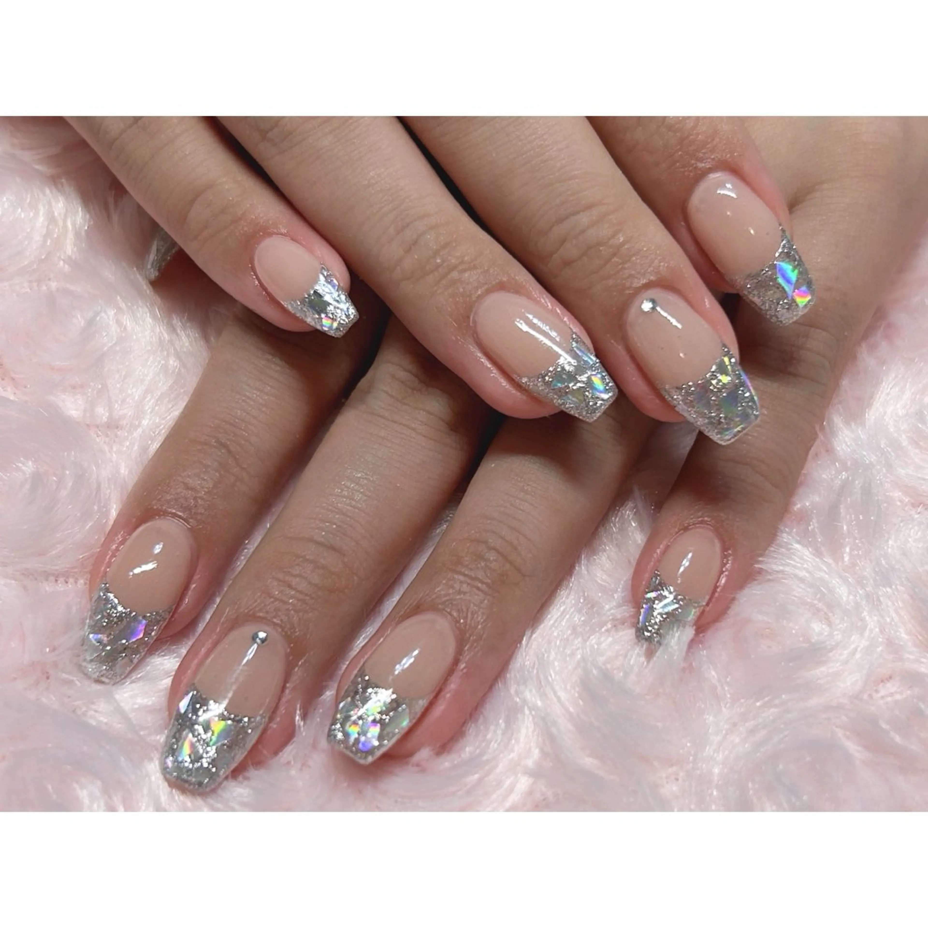 ネイル ストーンネイル 横浜駅東口 🐬🫧 ｵｰﾀのネイルデザイン