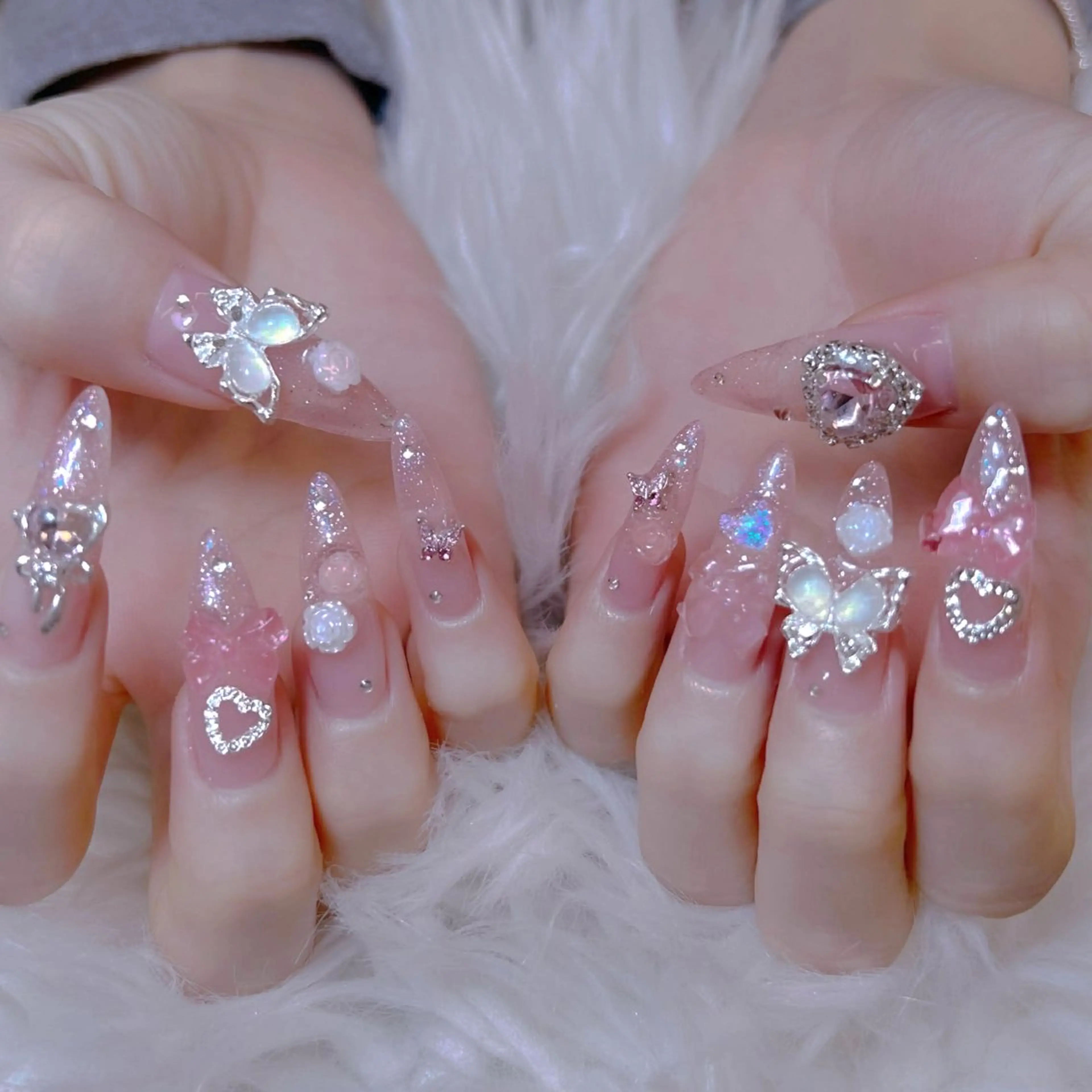 ネイル ハンドネイル ミン ゴテゴテネイルのネイルデザイン