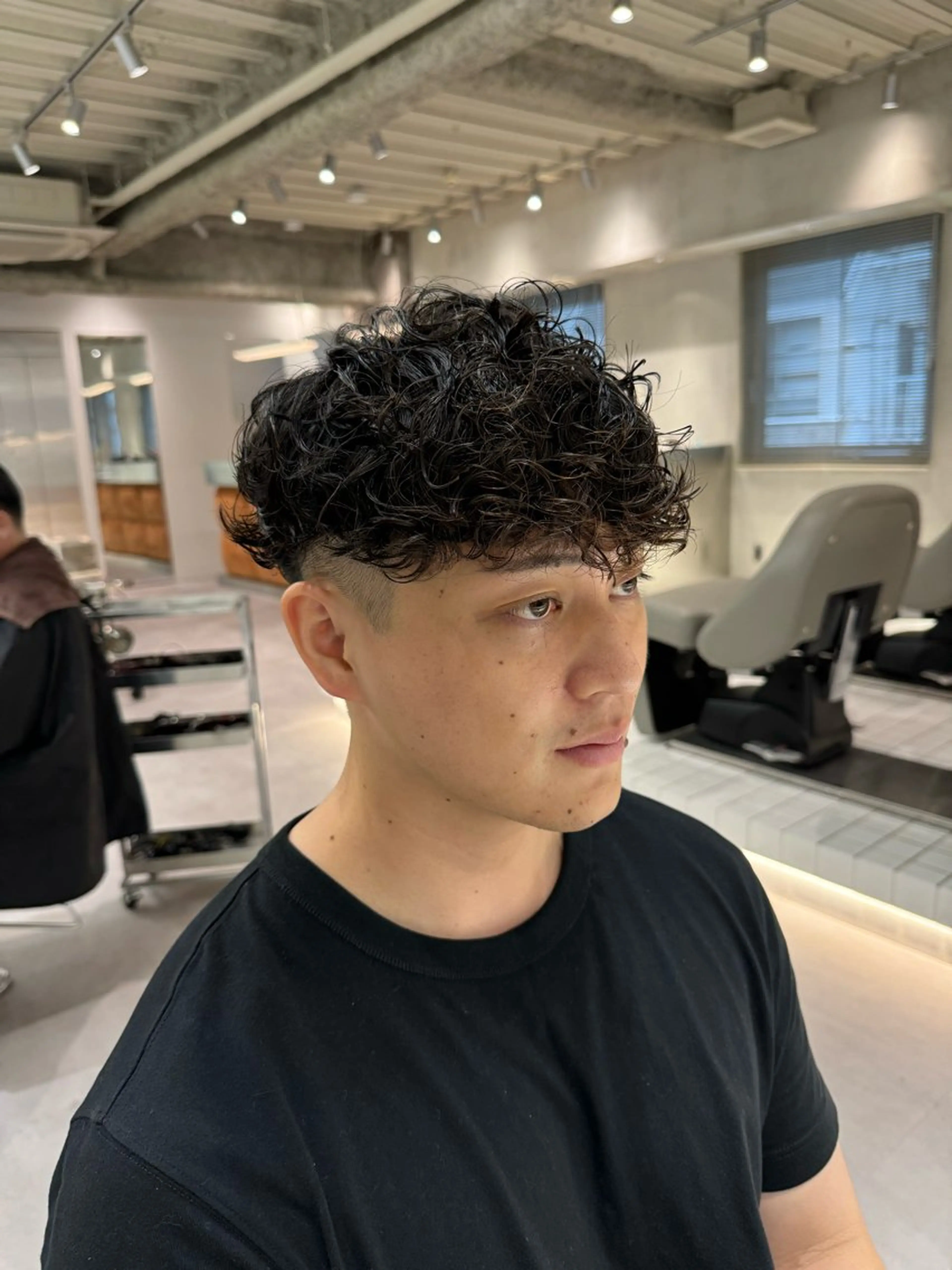 ショート パーマ メンズ fifth JINGUMAE所属・波巻きスパイラルパー マ/シャドウパーマ駿のヘアスタイル