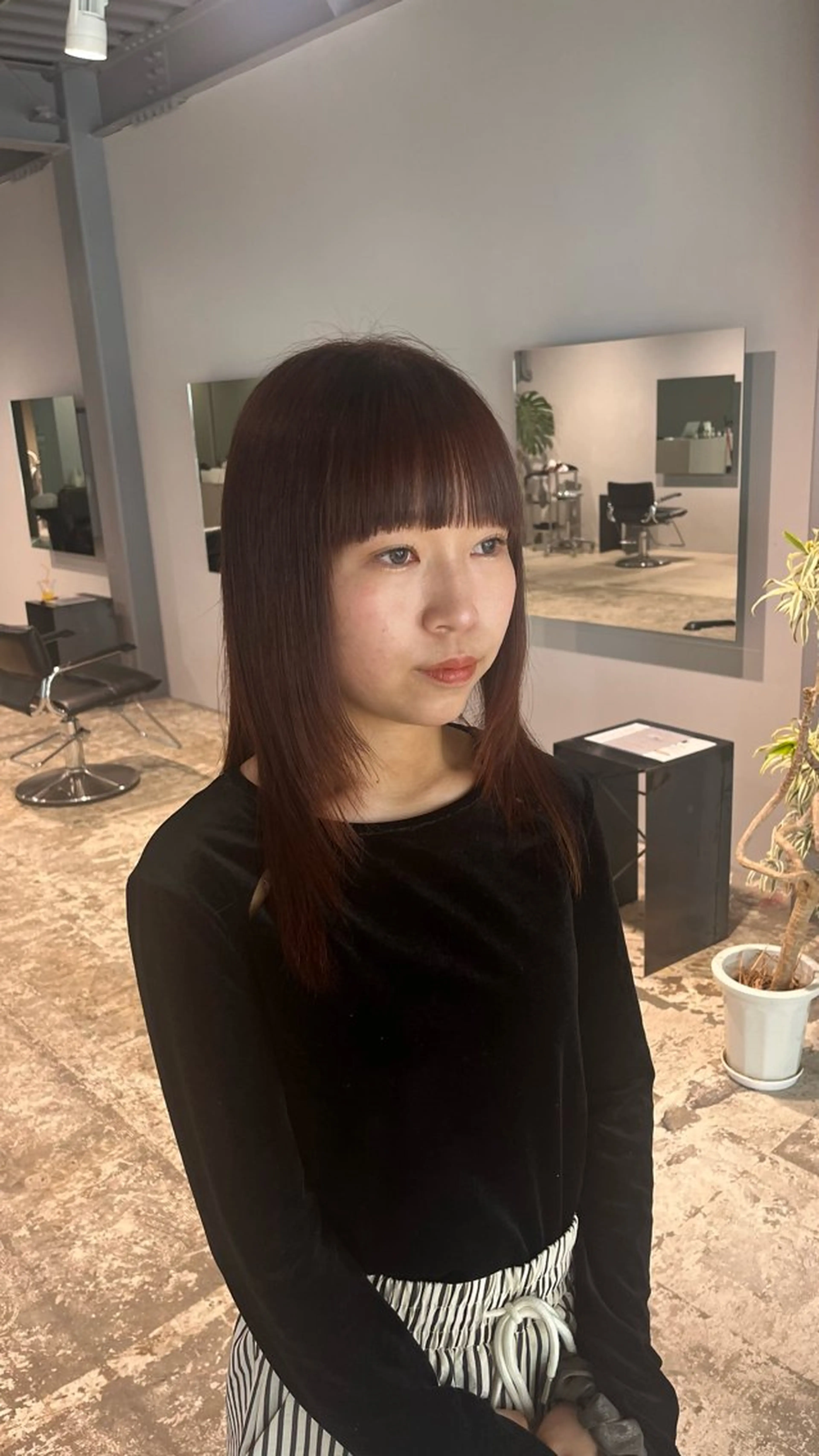 カット one momokaのヘアスタイル