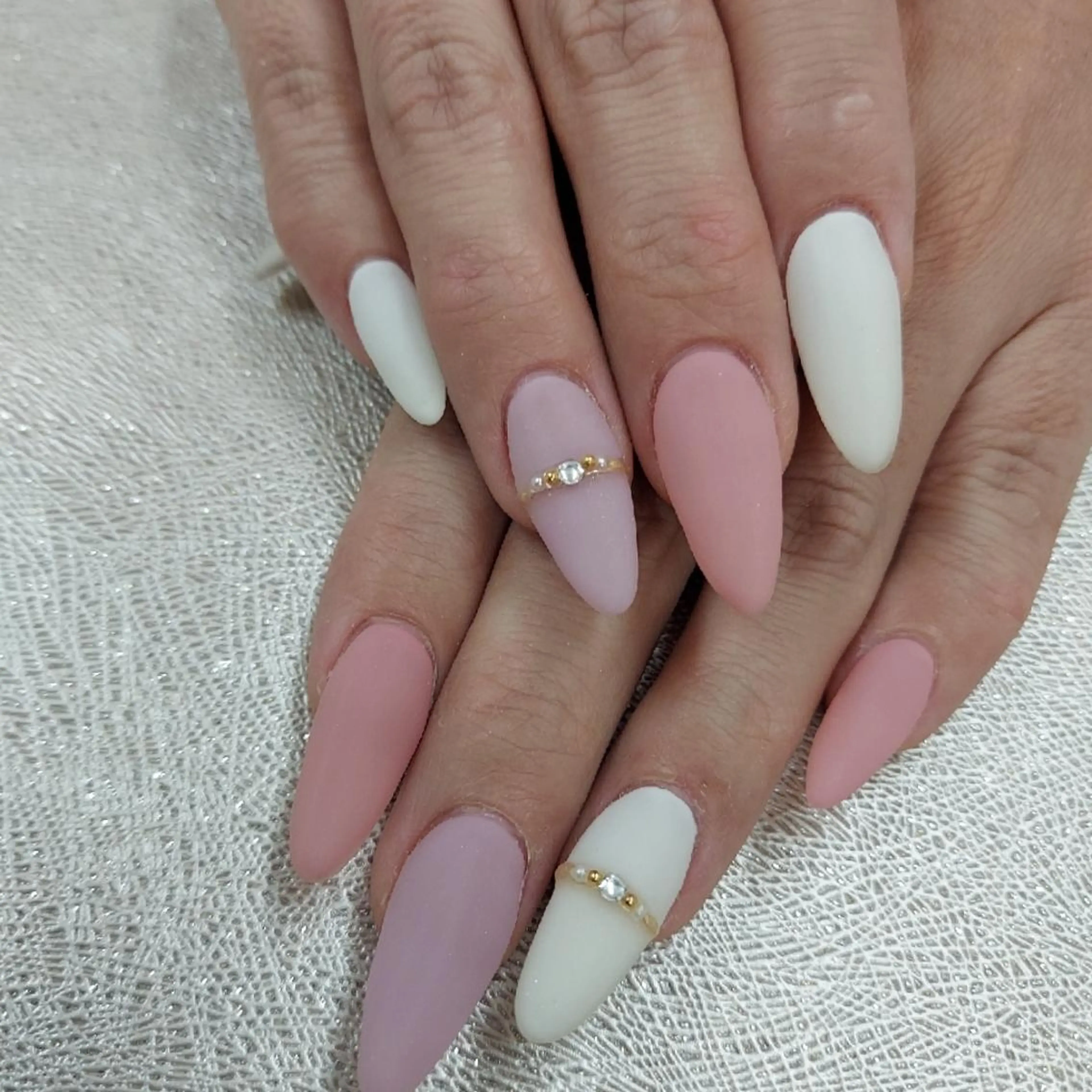 ネイル アートネイル 成人式 フラワーネイル ジェルネイル ミラーネイル ハンドネイル 河野ちえ (雑誌掲載サロン)のネイルデザイン