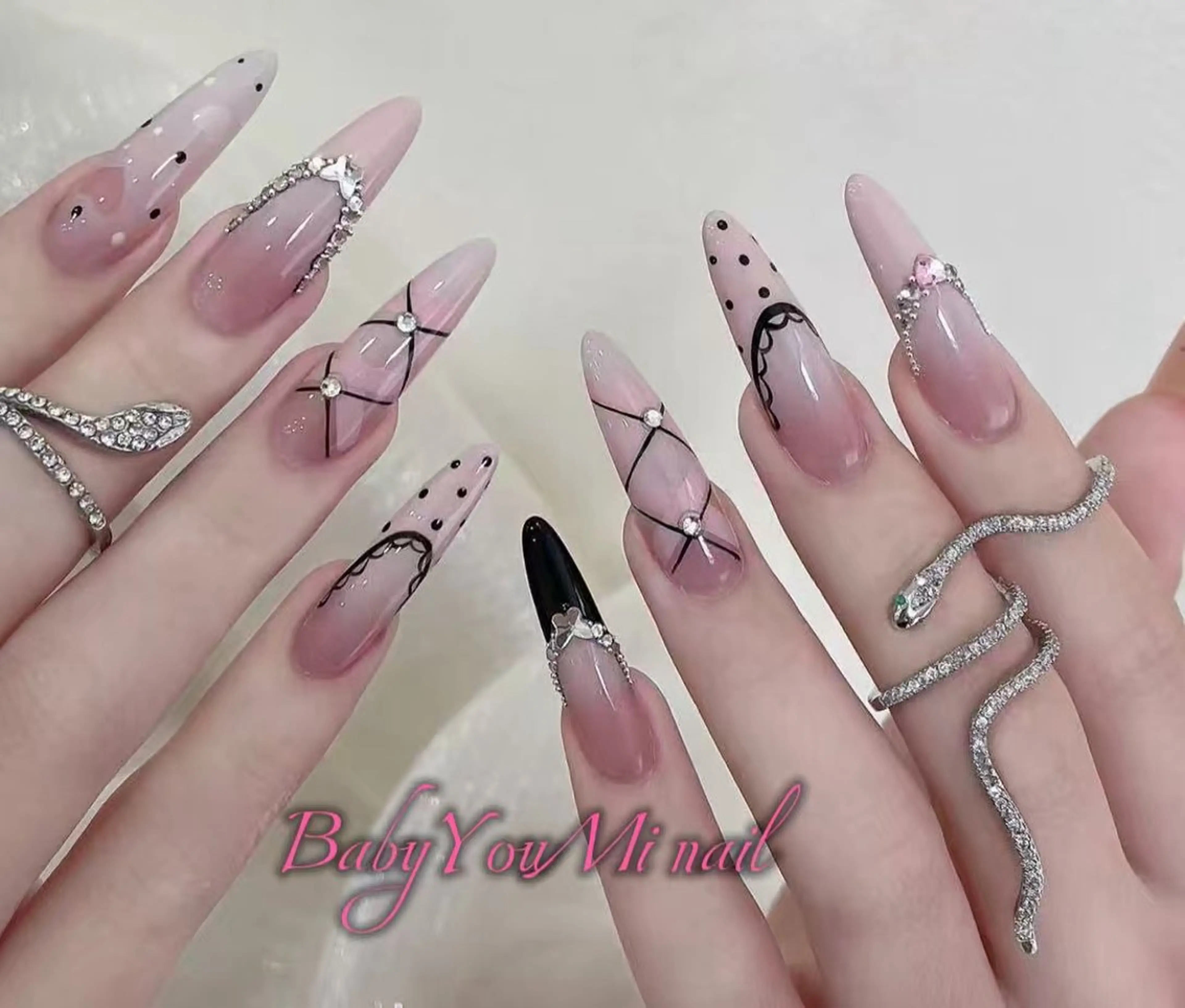 ネイル オーロラネイル フラワーネイル フットネイル フレンチネイル ジェルネイル ハンドネイル 相沢 さやかのネイルデザイン