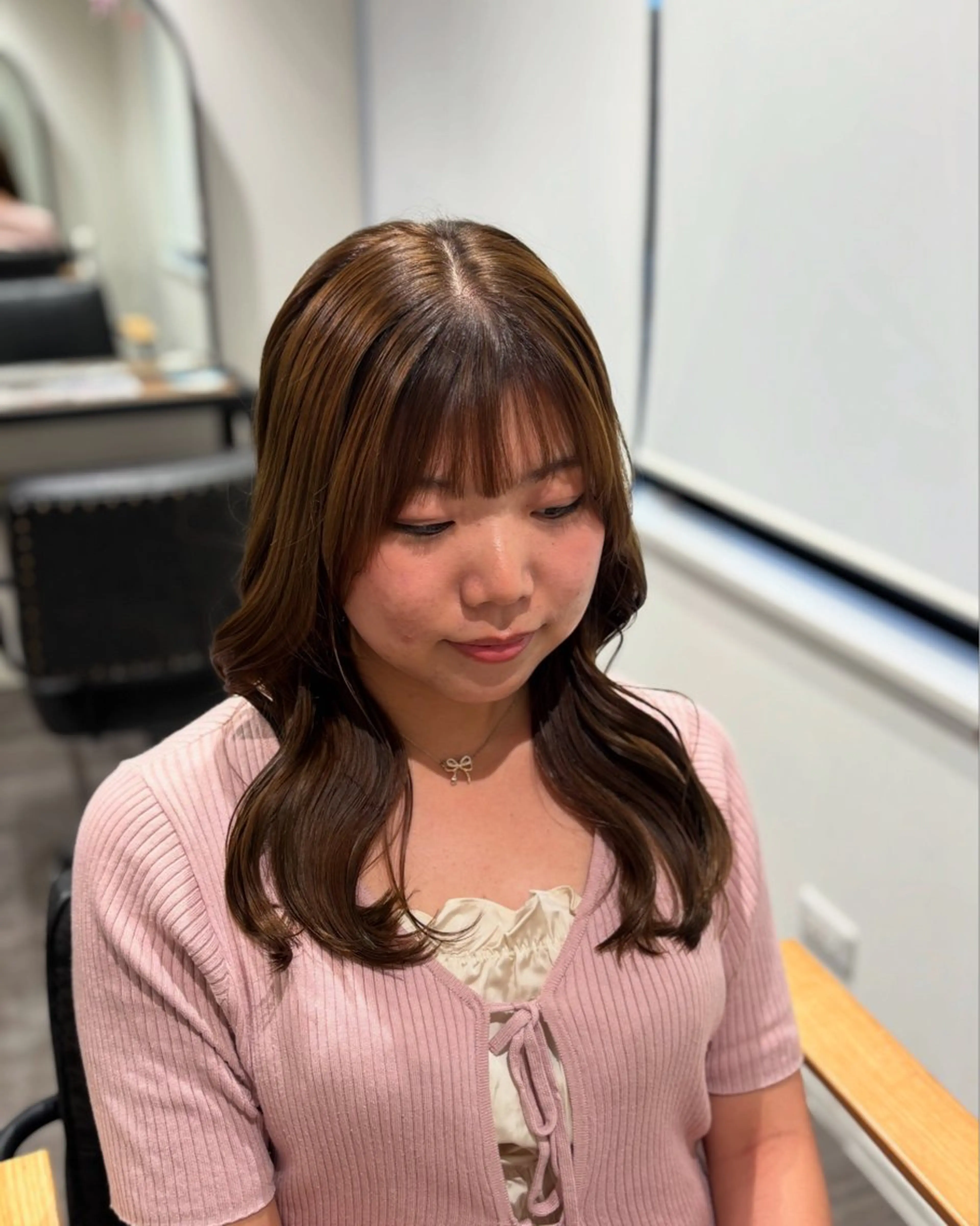 セミロング くびれヘア 韓国風ヘア カット トリートメント cocotte宜喜 弘希のヘアスタイル