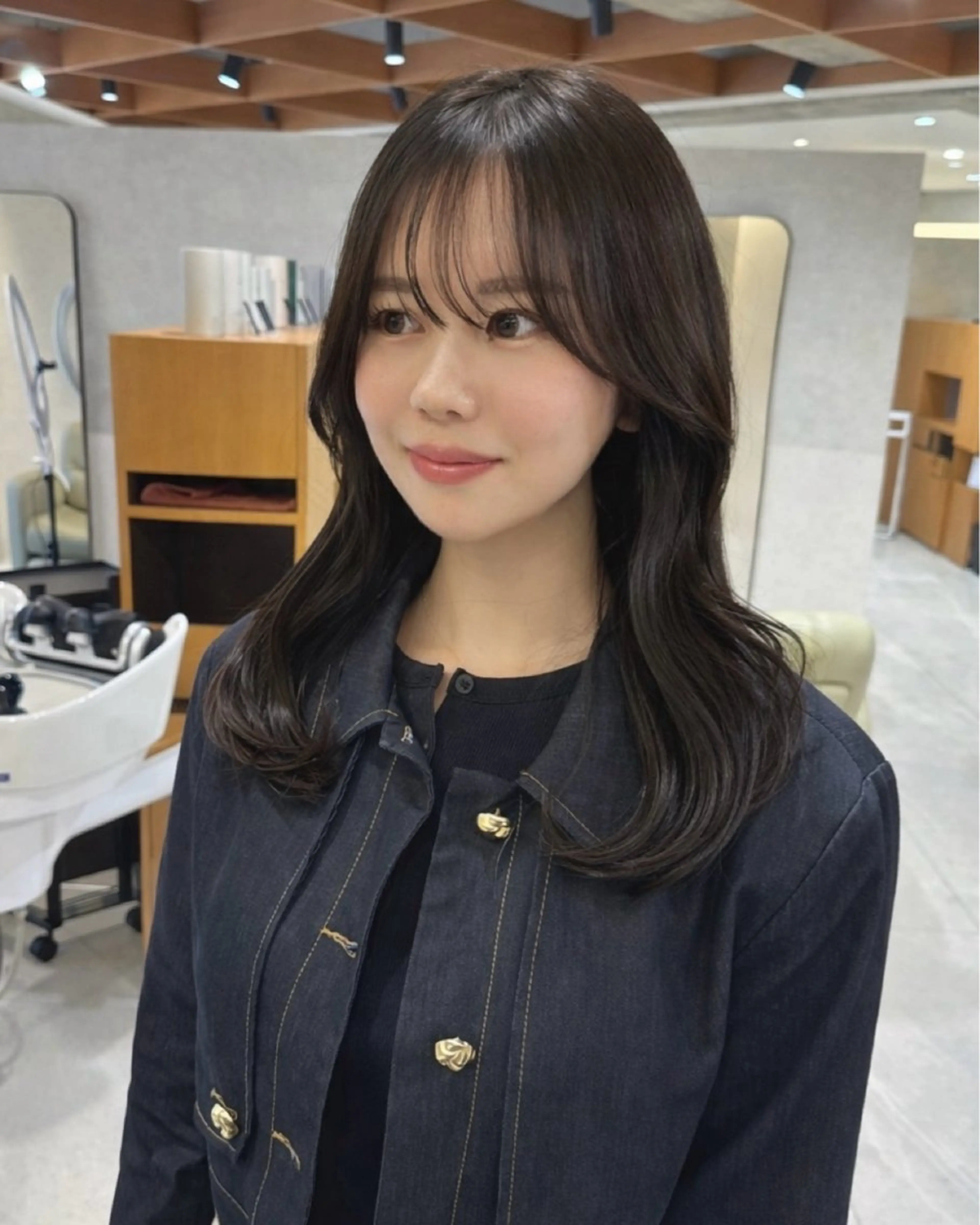 セミロング カラー ヘアカラー トリートメント MISATO THIRD SHOPのヘアスタイル