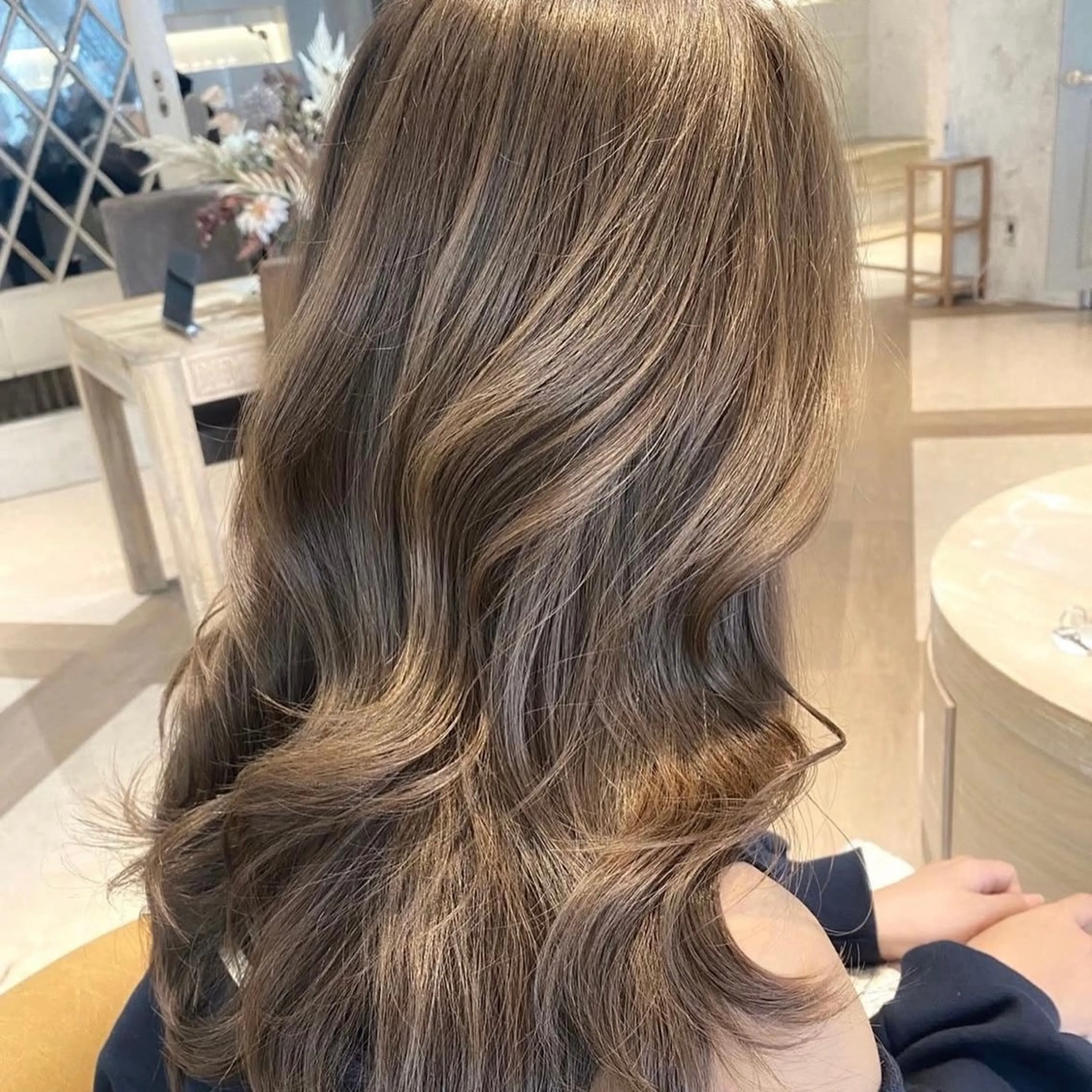 ロング 岡田準希/韓国/透明 感カラー/美髪矯正のヘアスタイル