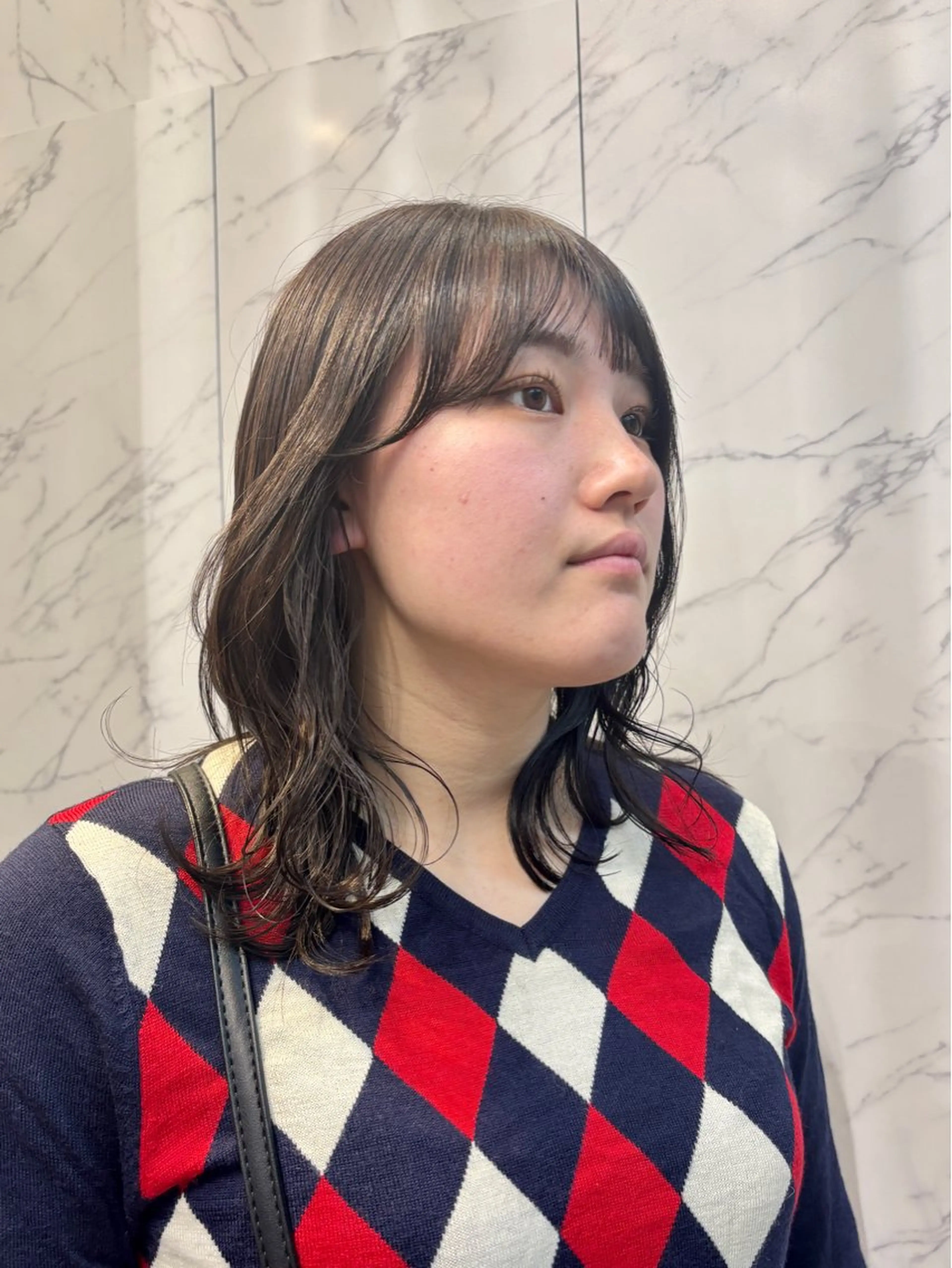 ミディアム カット ヘアカラー miu /透明感カラーのヘアスタイル