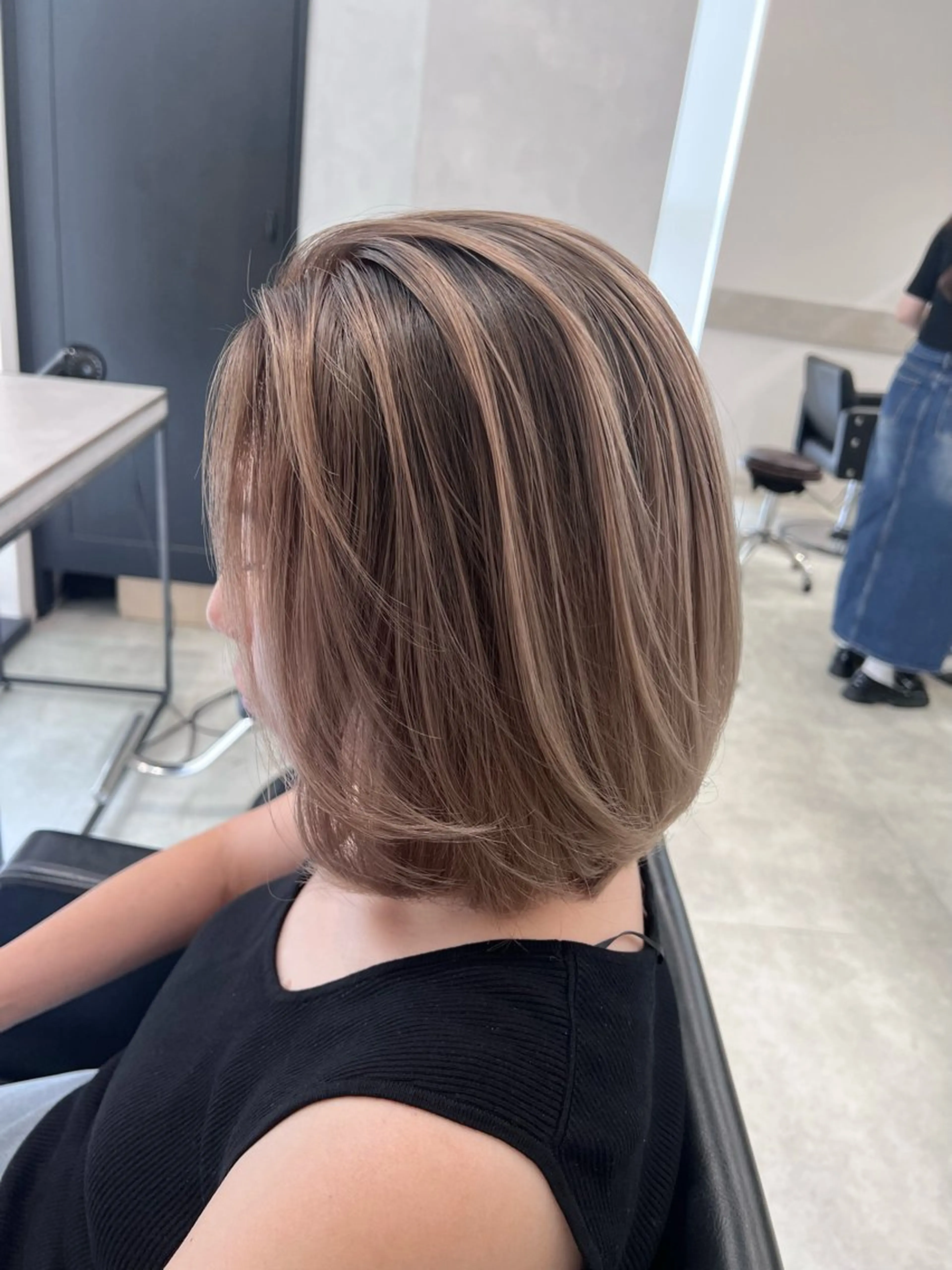 ミディアム ヘアカラー トリートメント 渋谷ハイトーン/ デザインカラー阿部のヘアスタイル