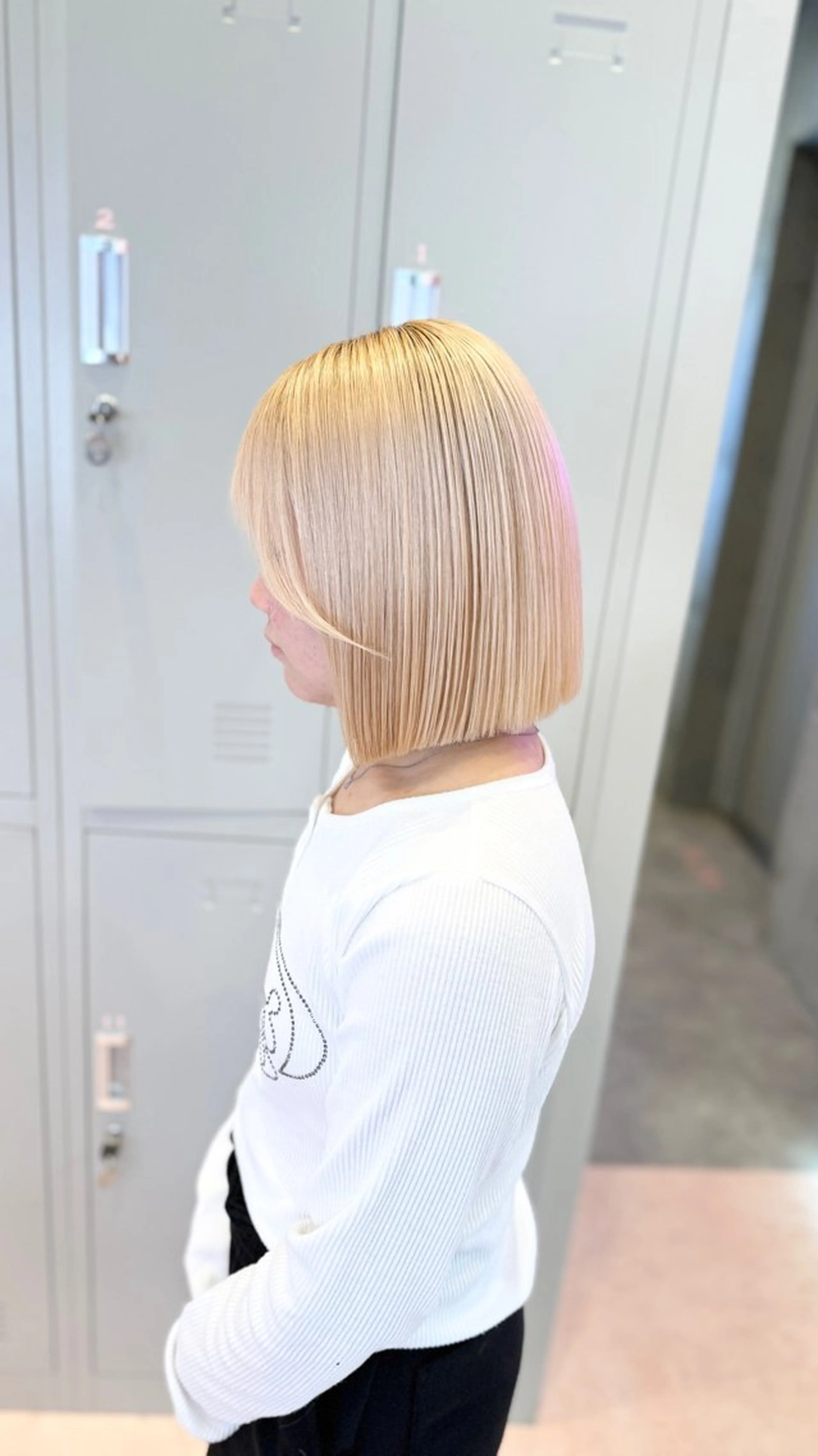 ミディアム ヘアカラー 艶髪カラー🫧 🧸MOMOEのヘアスタイル