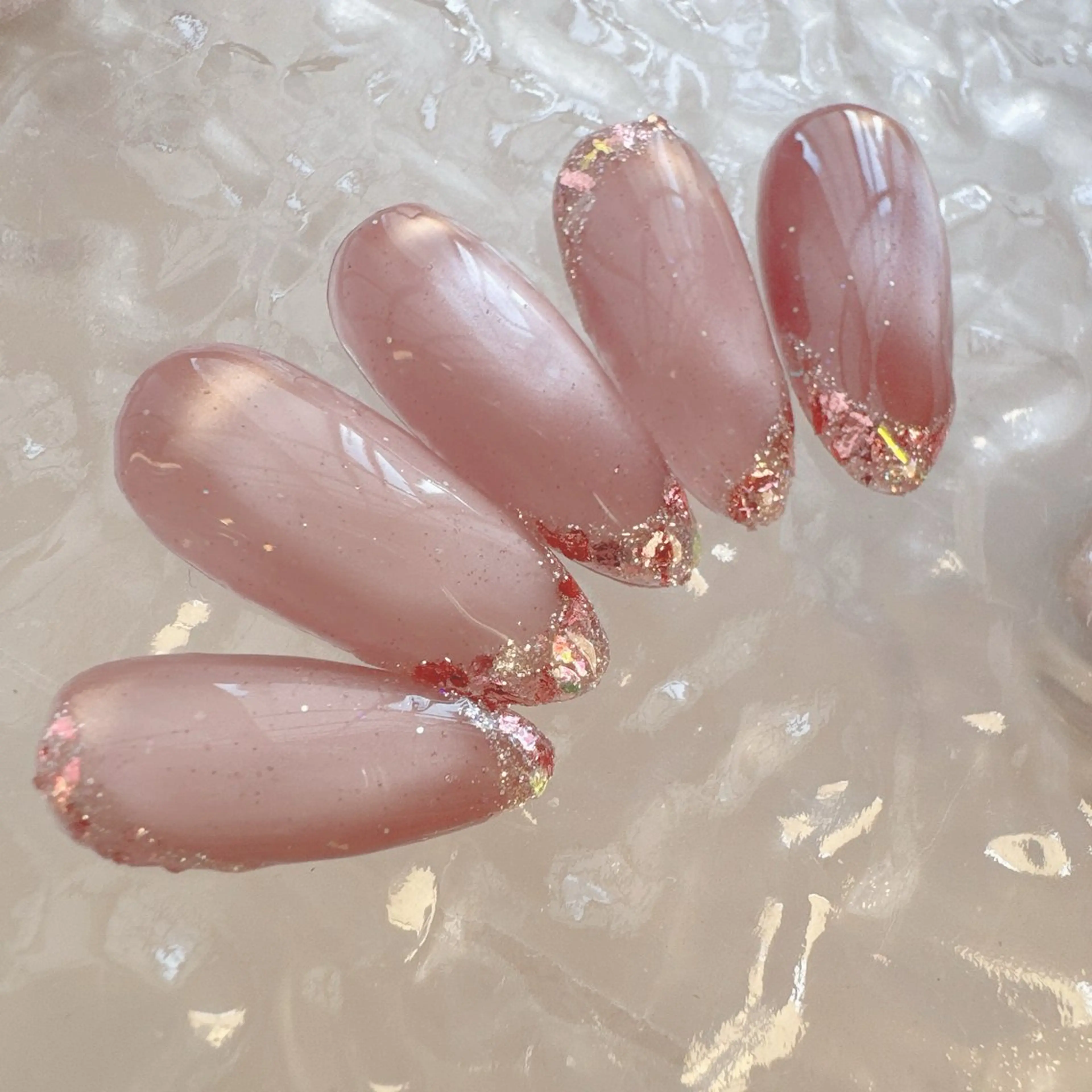 ネイル フレンチネイル ガラスフレンチ ラメ(グリッター) マグネットネイル nio nailのネイルデザイン