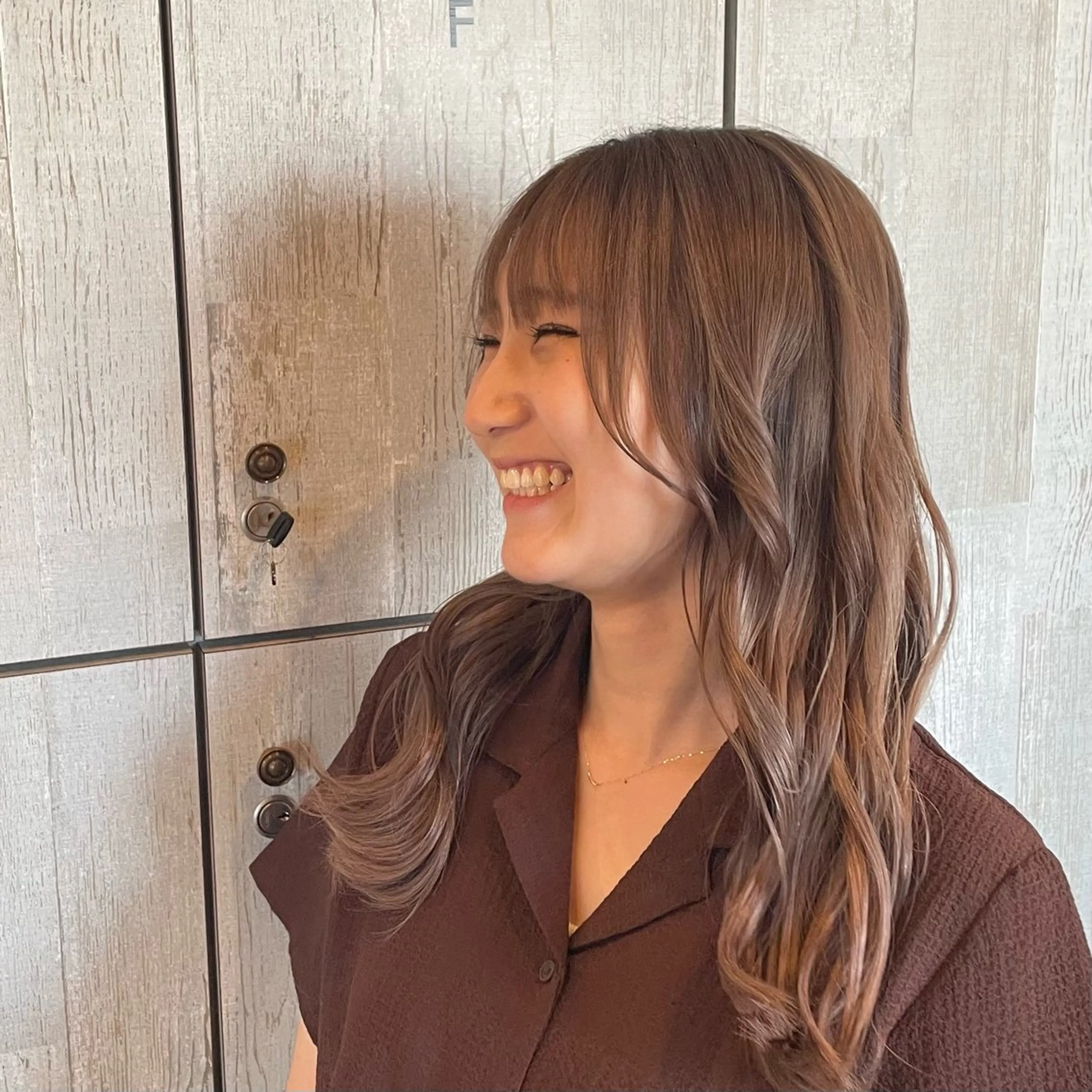 ロング ヘアカラー 夏向/ハイトーン /パーマのヘアスタイル