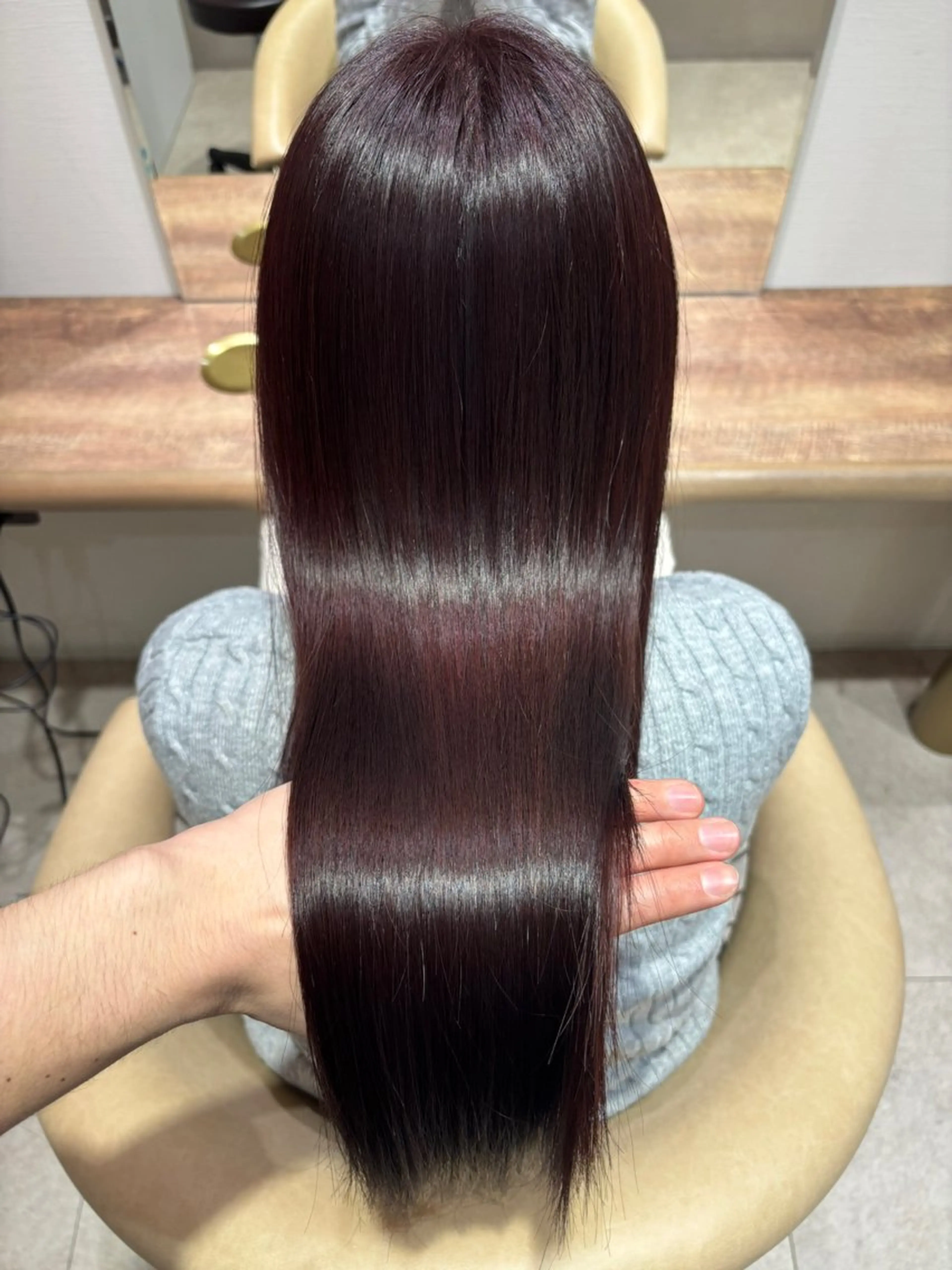 ロング カラー ブラウンカラー 髪質改善 レイヤーカット カット ヘアカラー トリートメント とろける艶髪レイヤー カット髪質改善しゅんのヘアスタイル