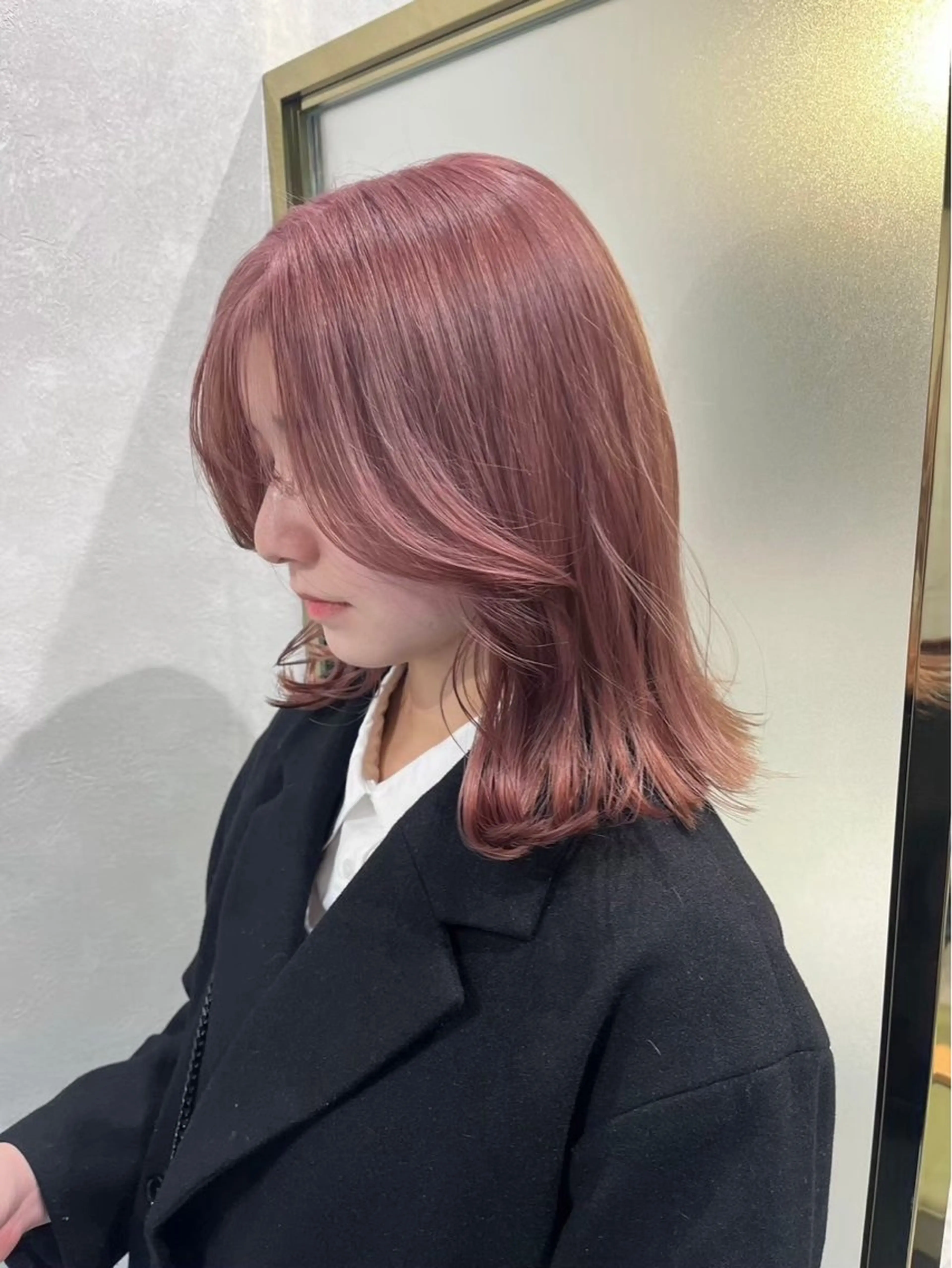 セミロング カラー 新宿/アシスタント AiNAのヘアスタイル