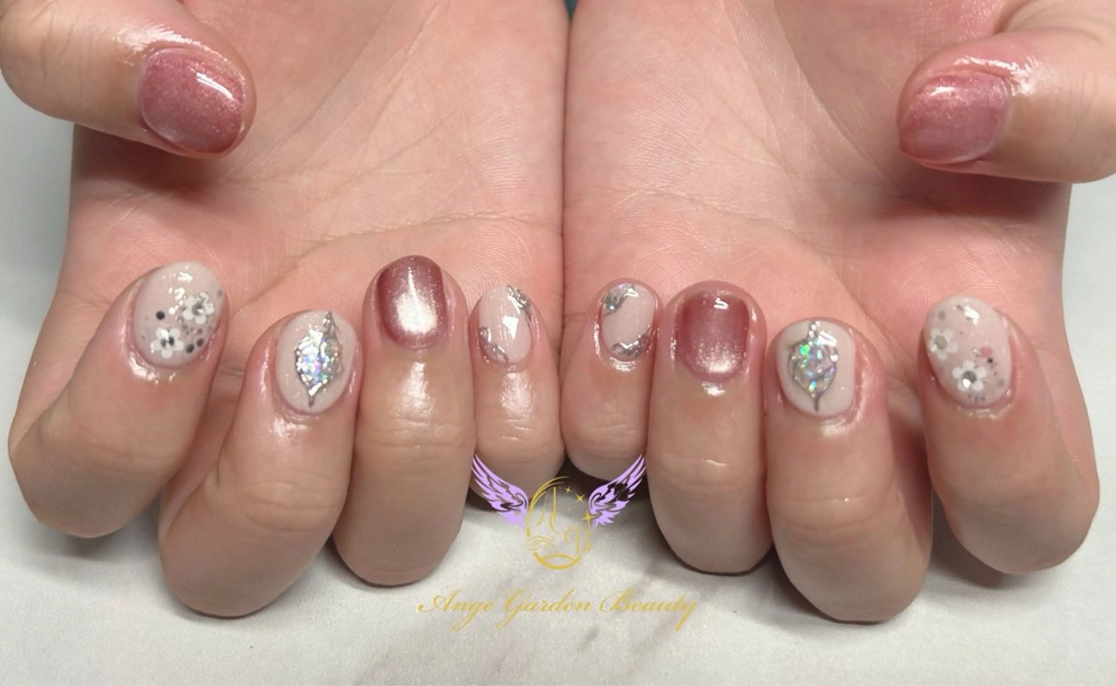 ネイル マグネットネイル ミラーネイル 春ネイル ハンドネイル AngeGardenBeauty所属・AngeGarden Beautymihoのネイルデザイン
