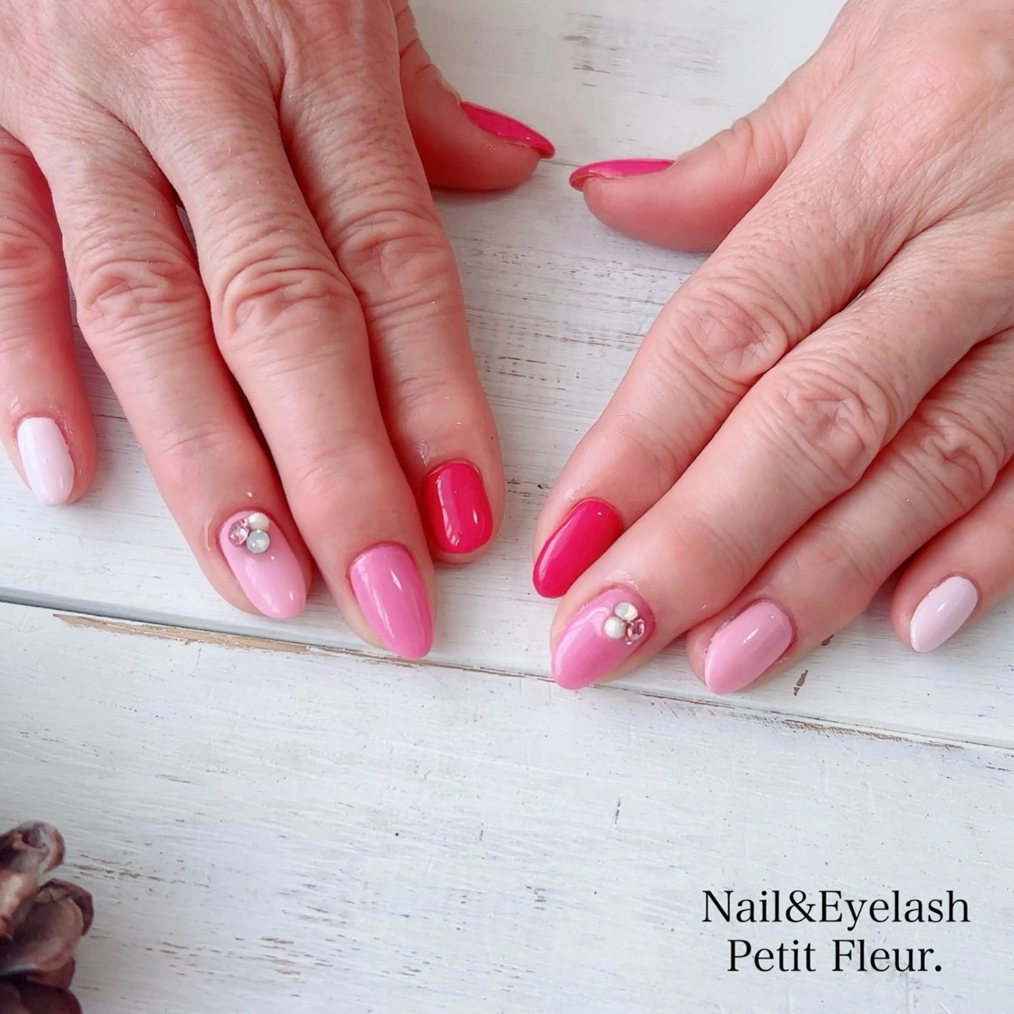 ネイル Petit Fleur所属・青柳 亜梨奈のマツエク・マツパデザイン