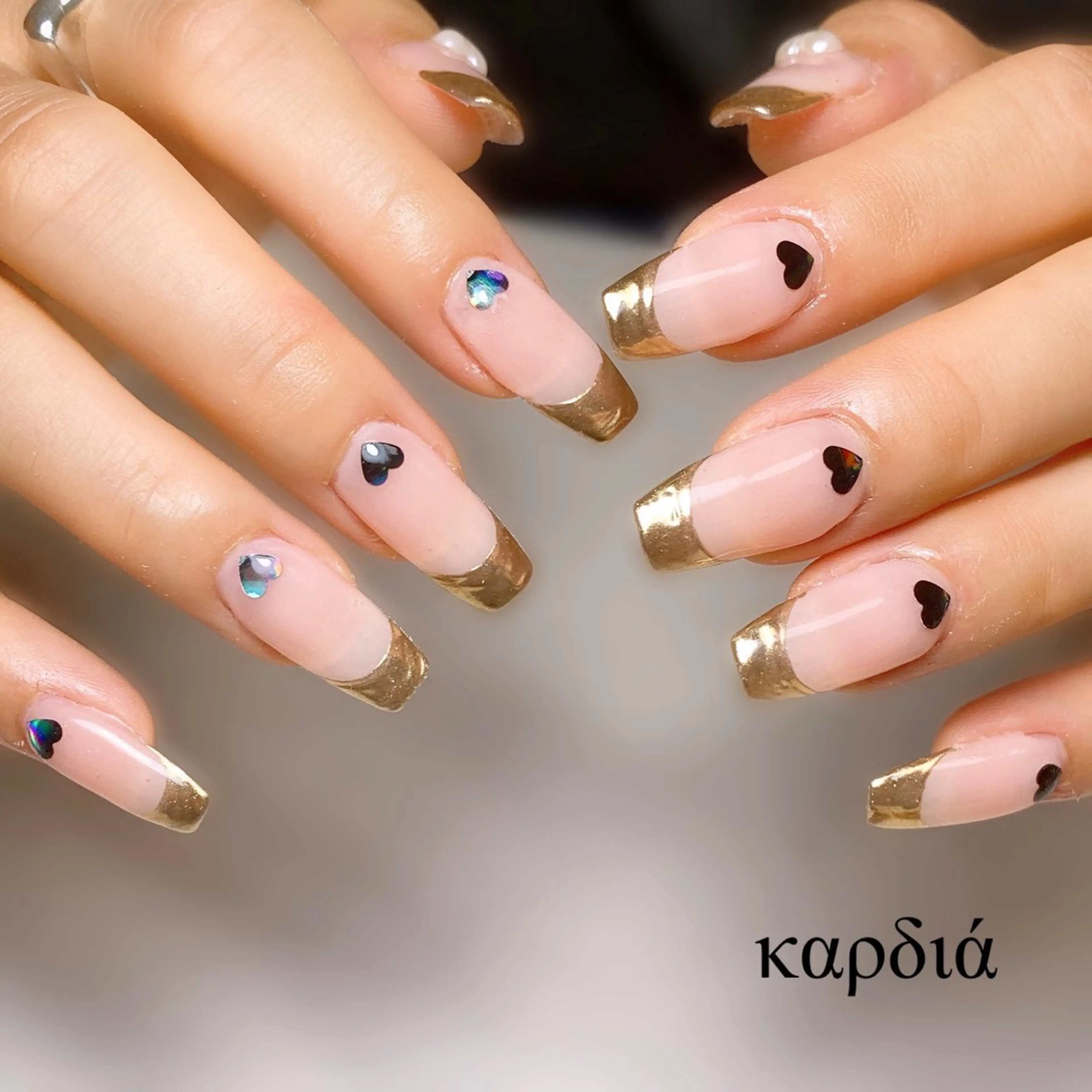 ネイル ミラーネイル ハンドネイル καρδιά -ｶﾙﾃﾞｨｱ-のネイルデザイン