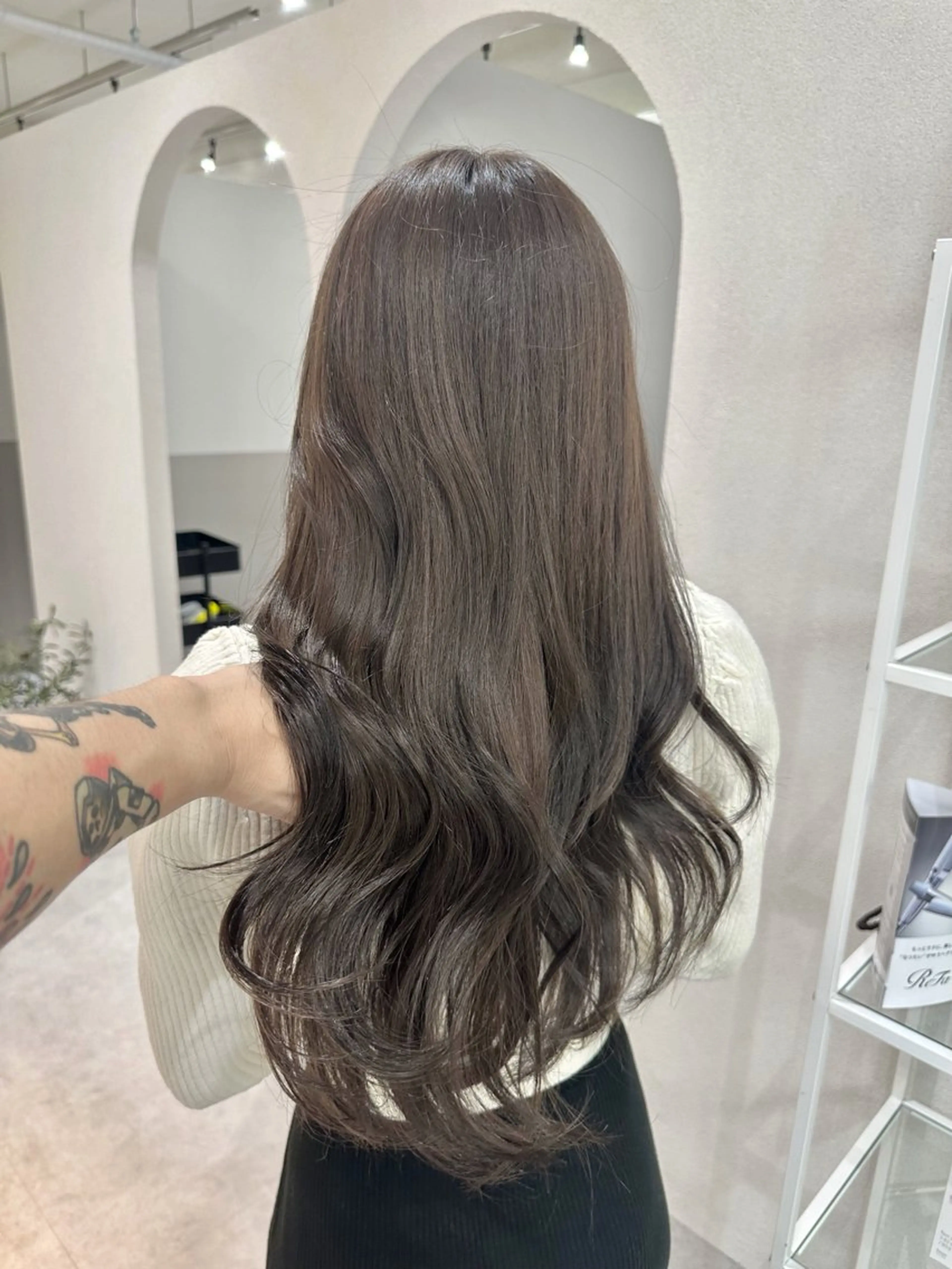 ミディアム 韓国レイヤー透明感 カラーヨウスケのヘアスタイル