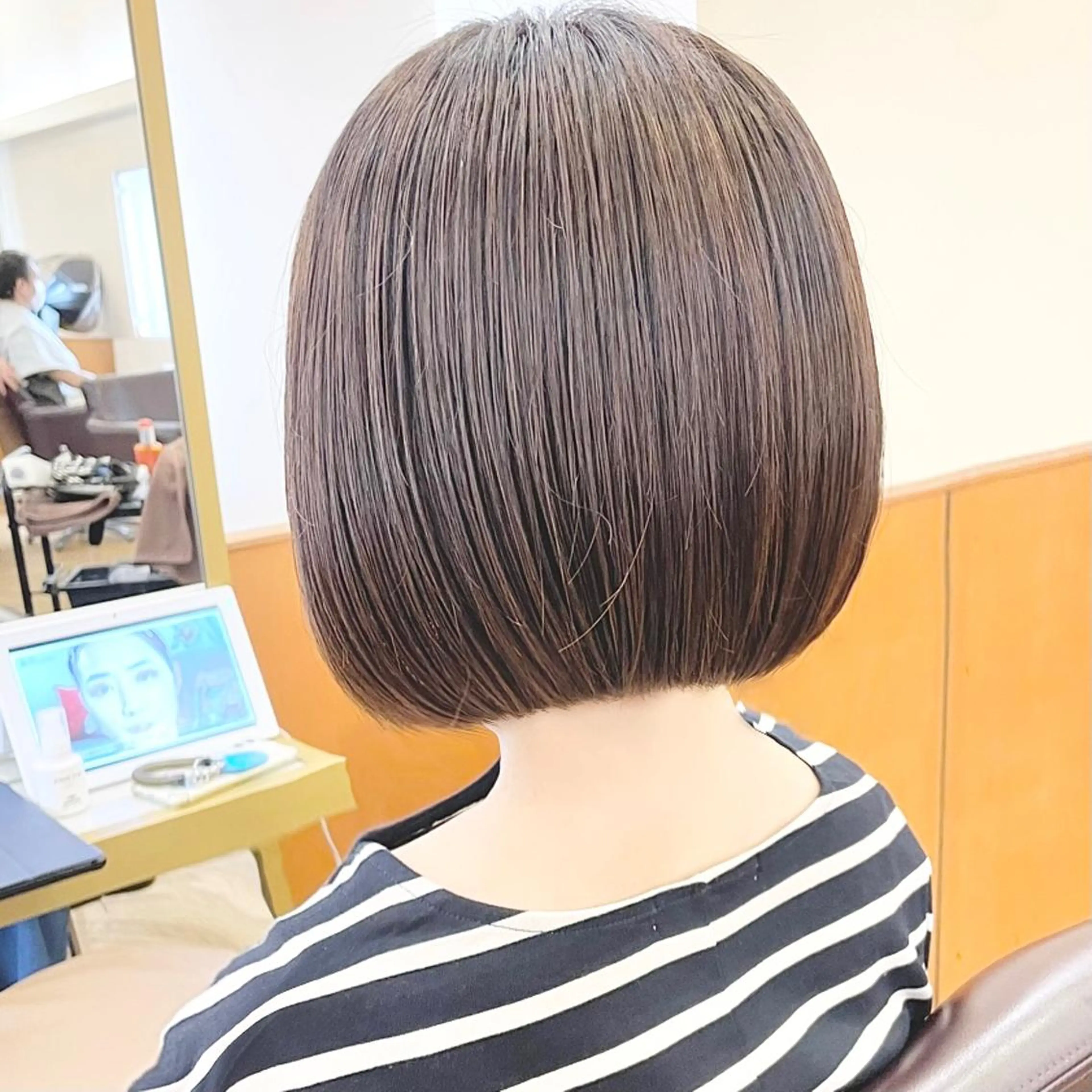 セミロング カラー ヘアアレンジ キッズ ブリーチ グレージュ ボブ 髪質改善 ヨシンモリ カット ヘアカラー トリートメント さわ きょうすけ/ ボブ髪質改善ショートのヘアスタイル