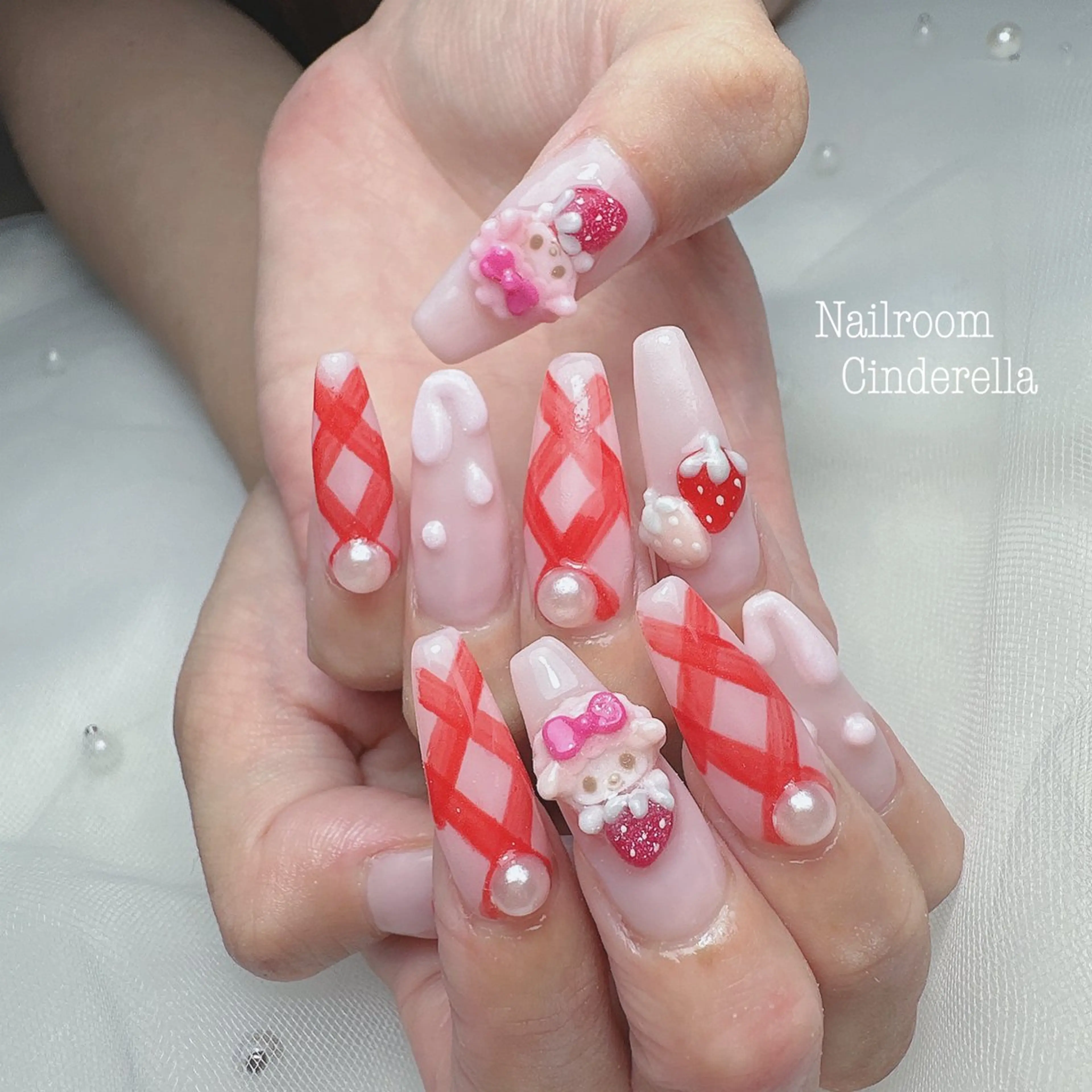 ネイル Nailroom. Cinderellaのネイルデザイン
