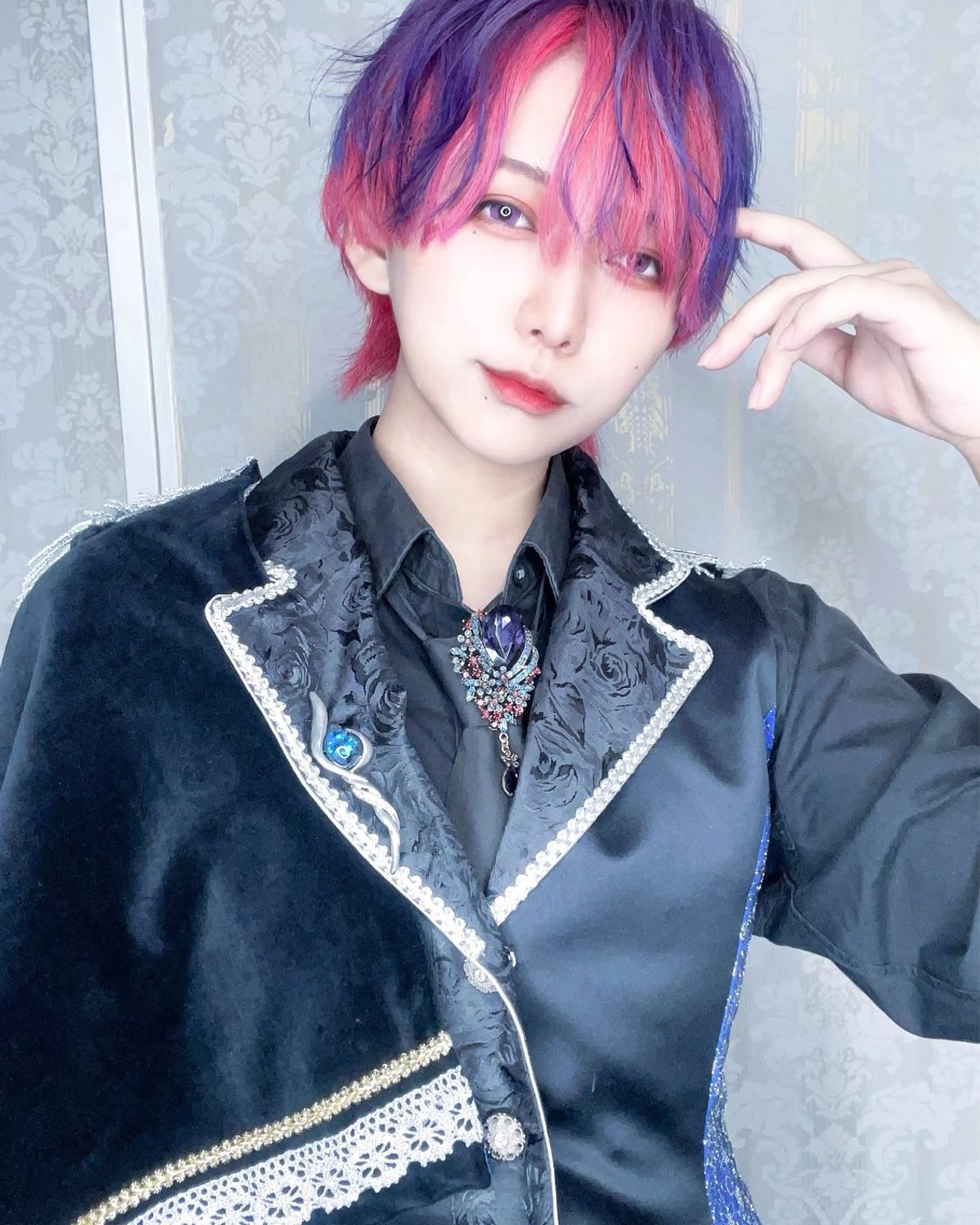 ショート カラー ブリーチ 似合わせカット ヘアカラー 似合わせ/ブリーチ カラー.岡田友仁のヘアスタイル