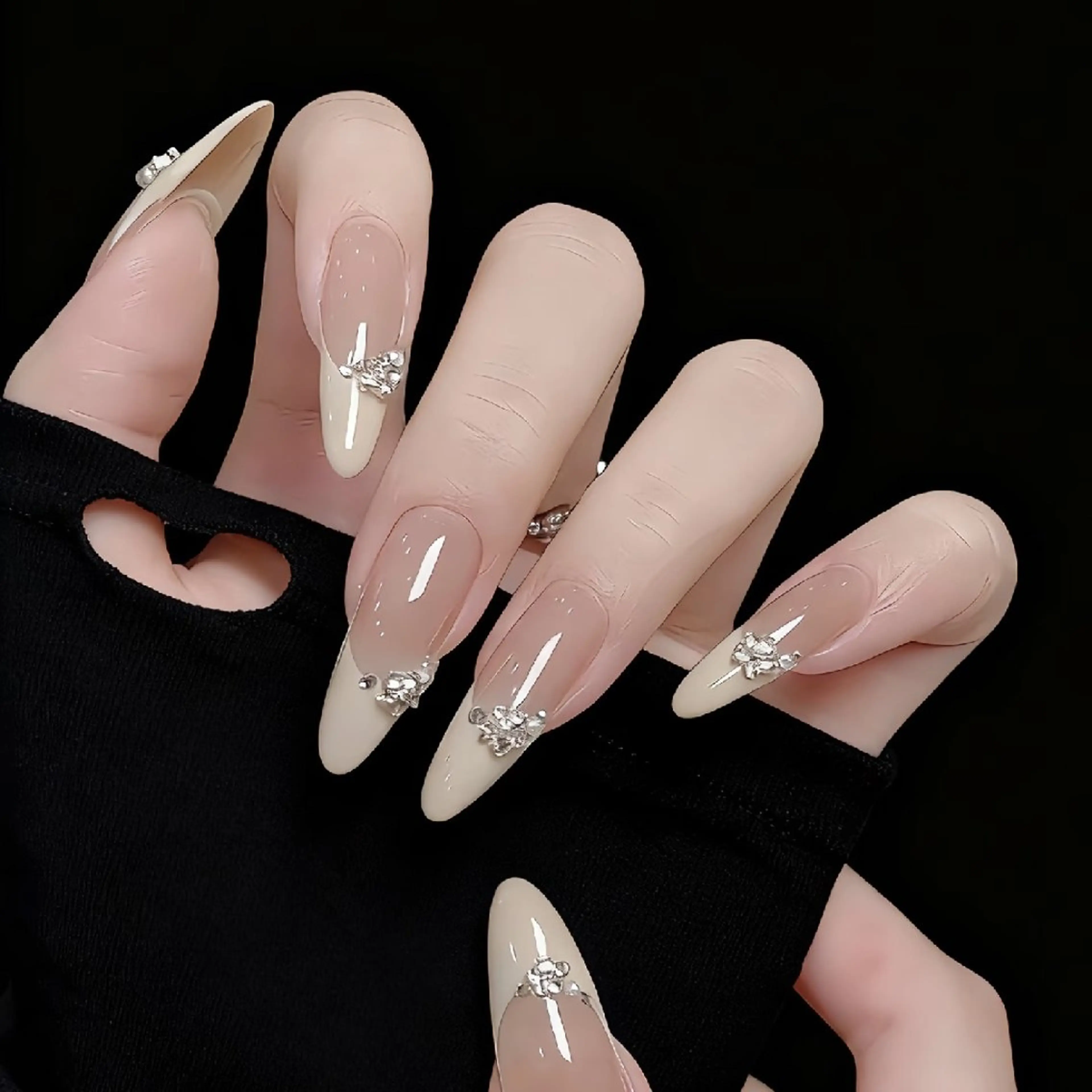 ネイル 鈴木 彩星のネイルデザイン