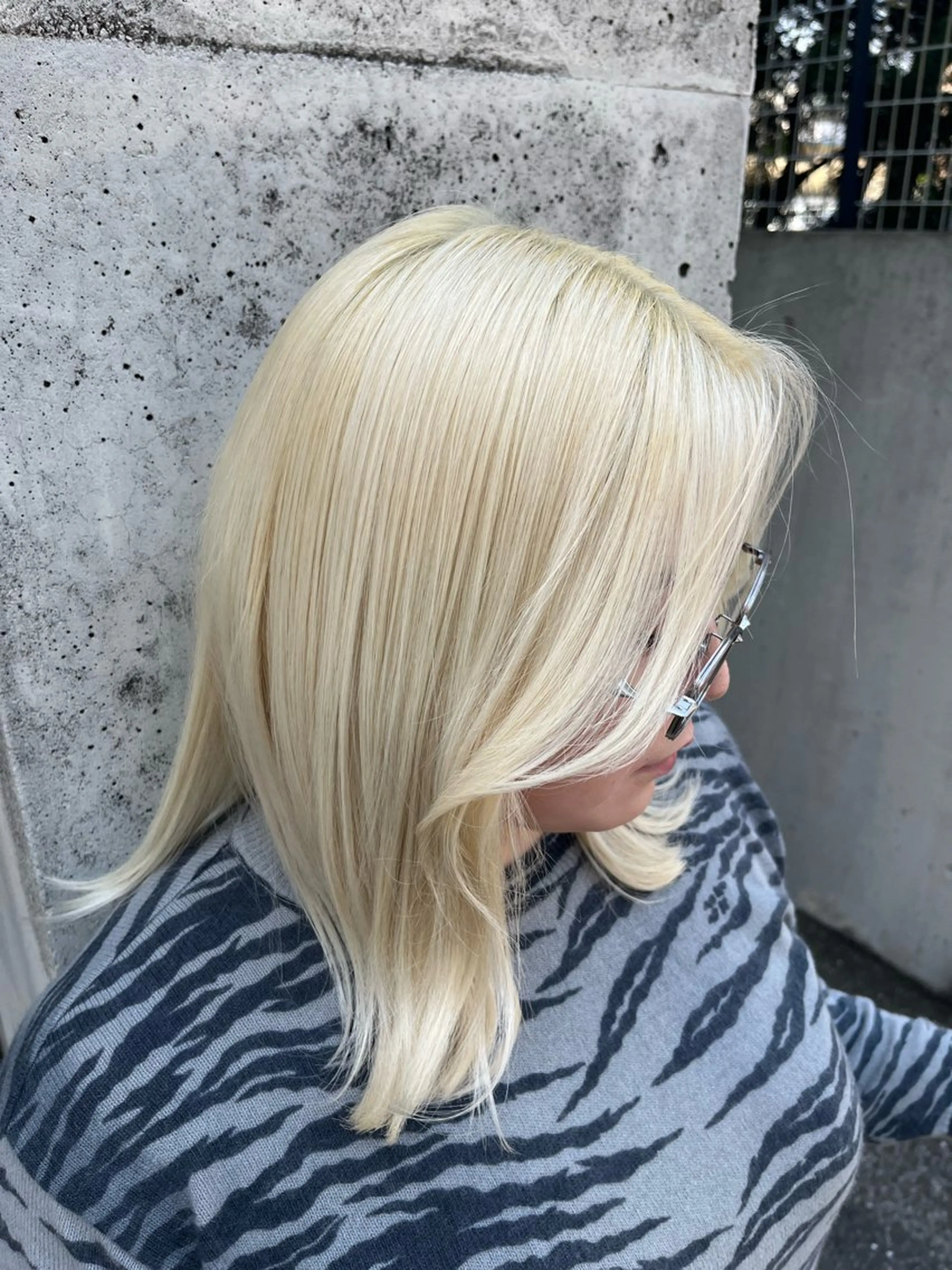 【理想の髪色をお約束します🌈】カット+ブリーチ+カラー+髪質改善トリートメント　✂︎ 再来の方+¥2000の写真