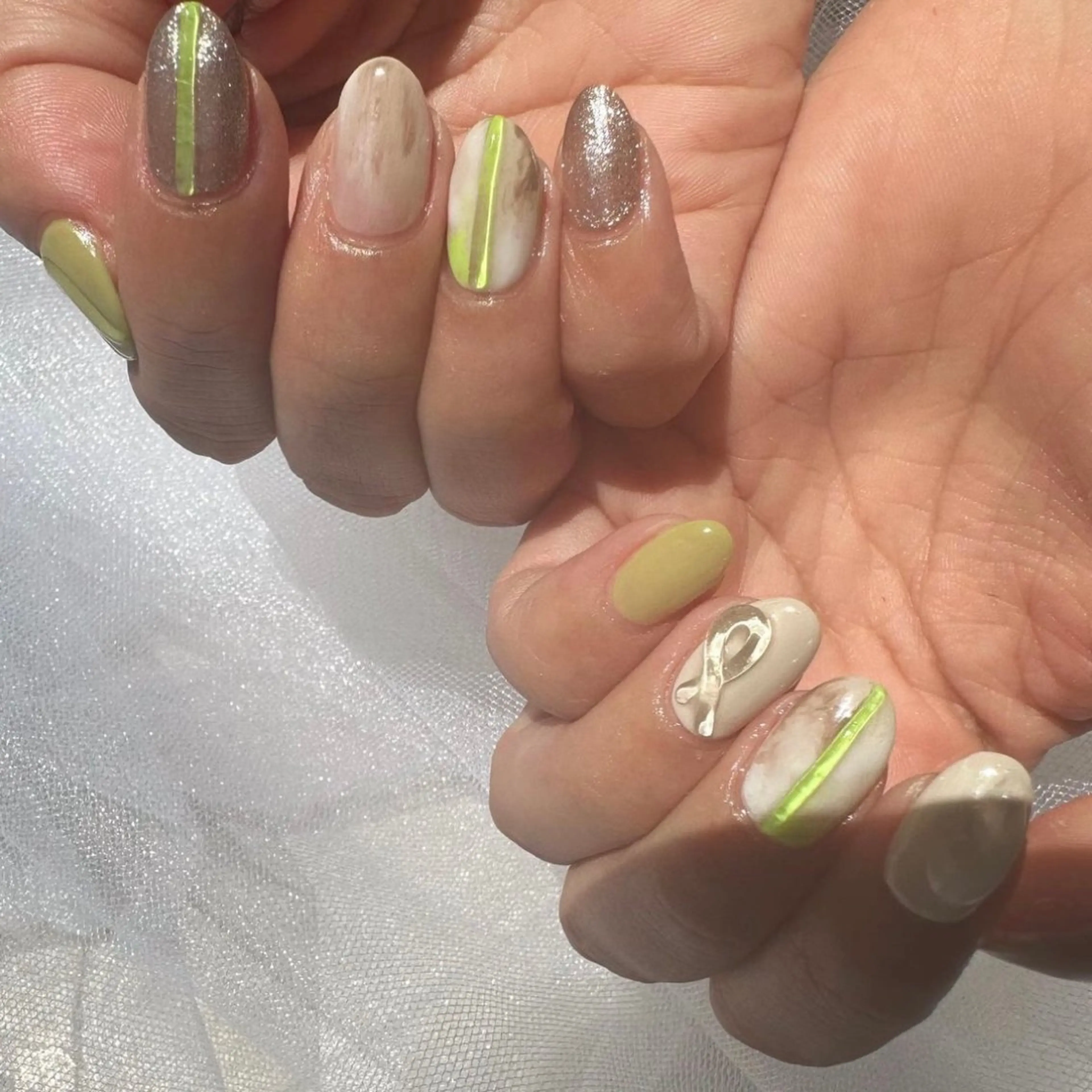 ネイル クリアネイル グリーン 氷ネイル・うるうるネイル 韓国ネイル ニュアンスネイル 🪞KAPE NAIL 🪞のネイルデザイン