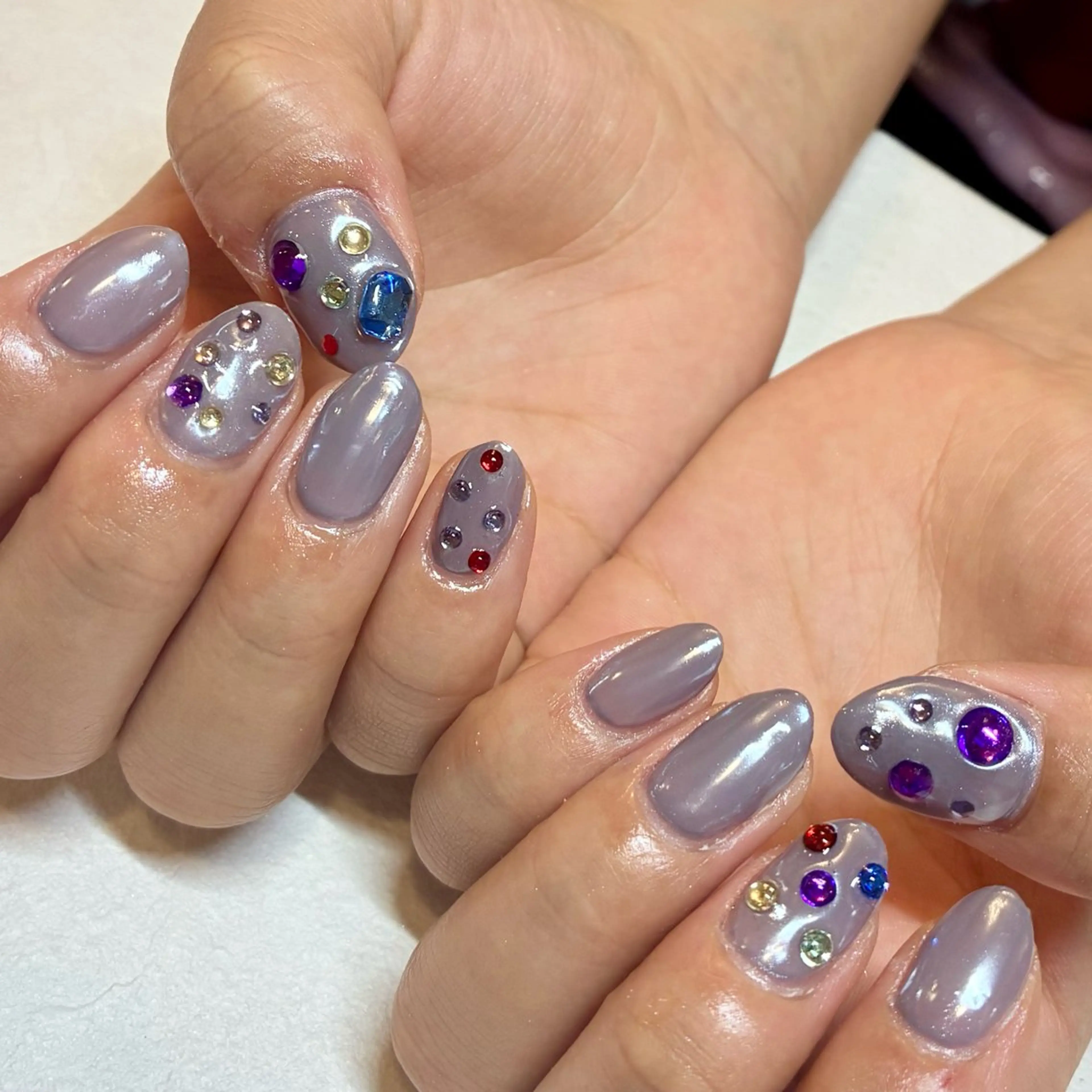 ネイル ストーンネイル ジェヌインネイル 間宮のネイルデザイン