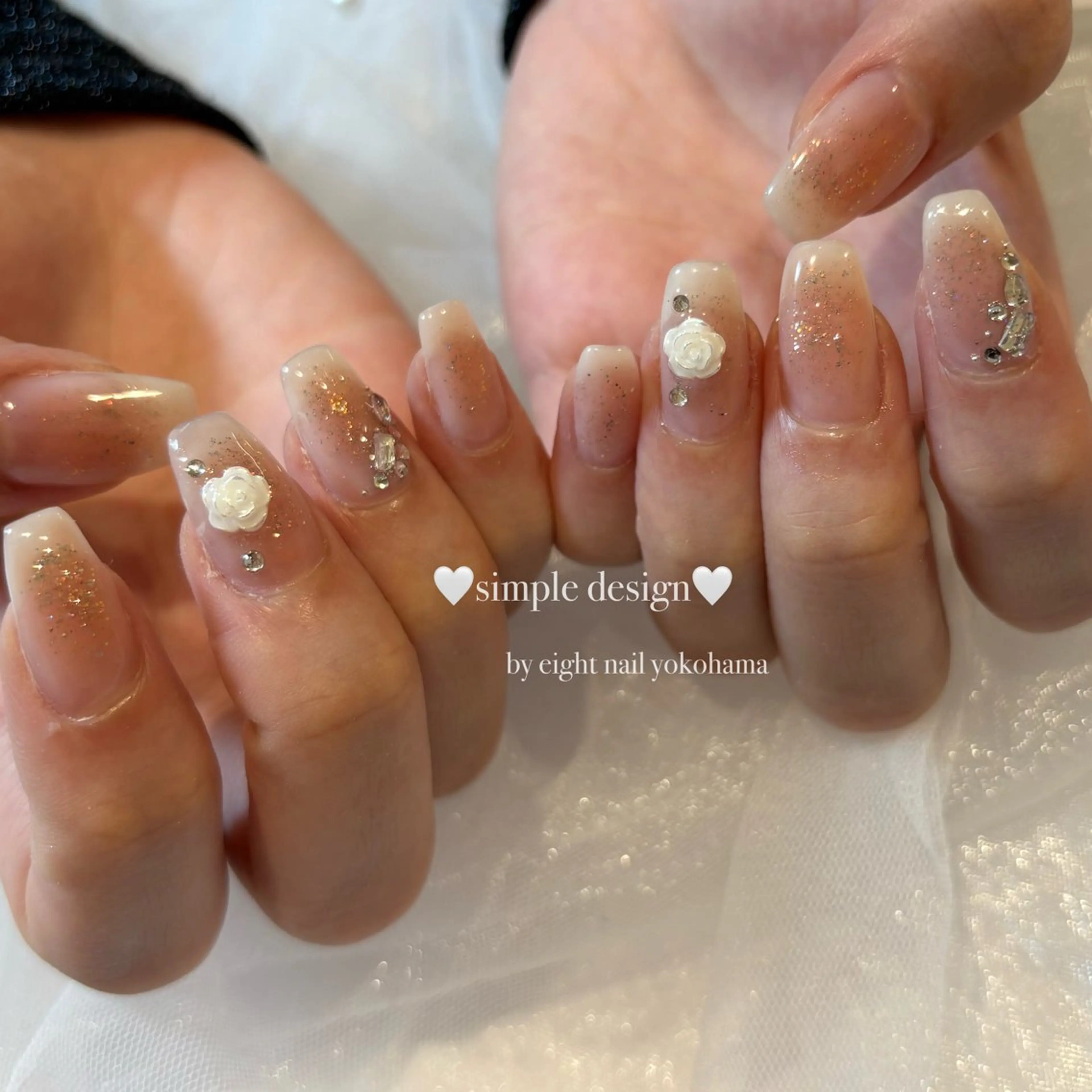 ネイル チークネイル ジェルネイル ニュアンスネイル ハンドネイル eight横浜🧸 kumabeのネイルデザイン