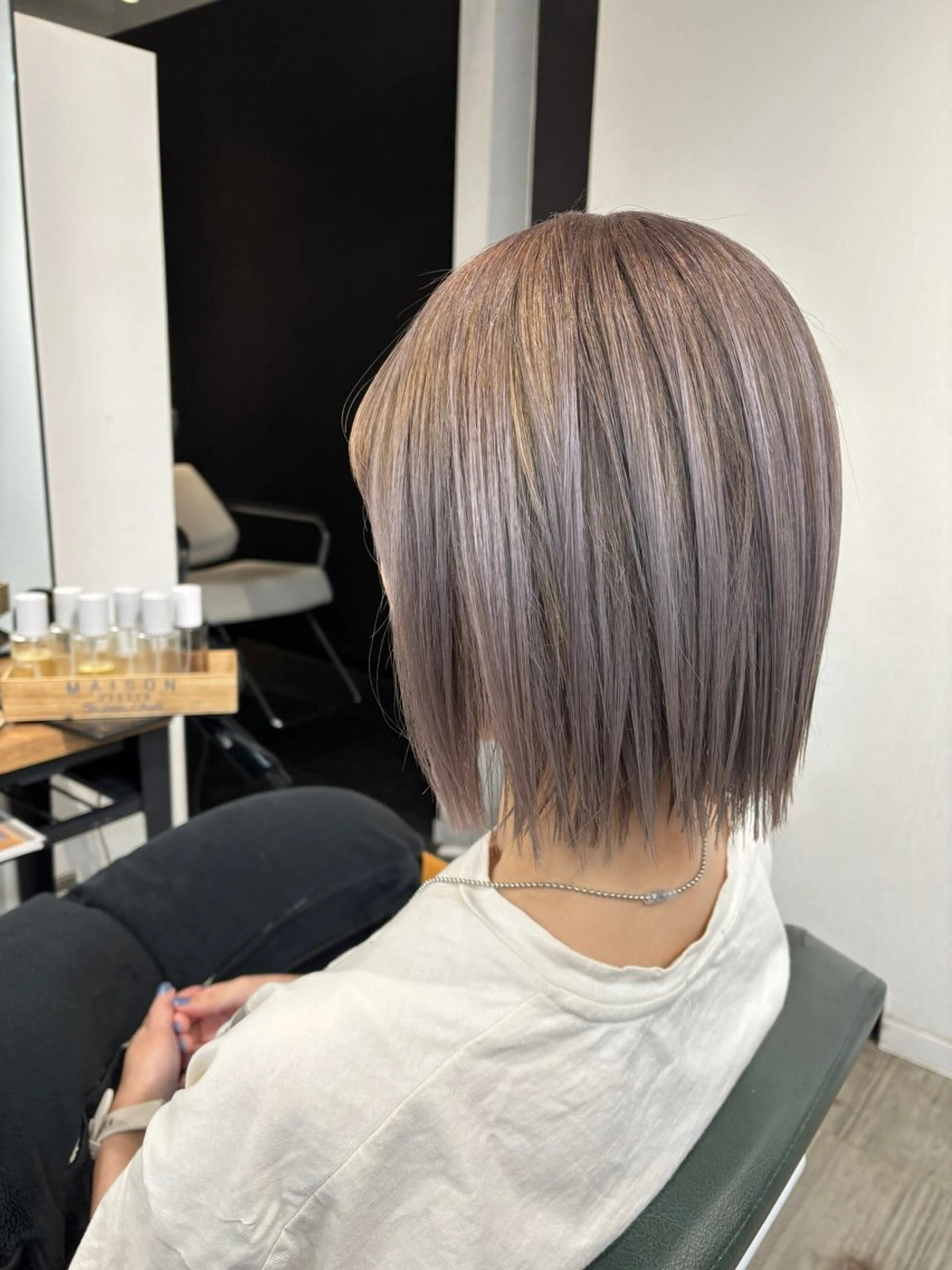 ミディアム ヘアカラー 福石 玲華のヘアスタイル