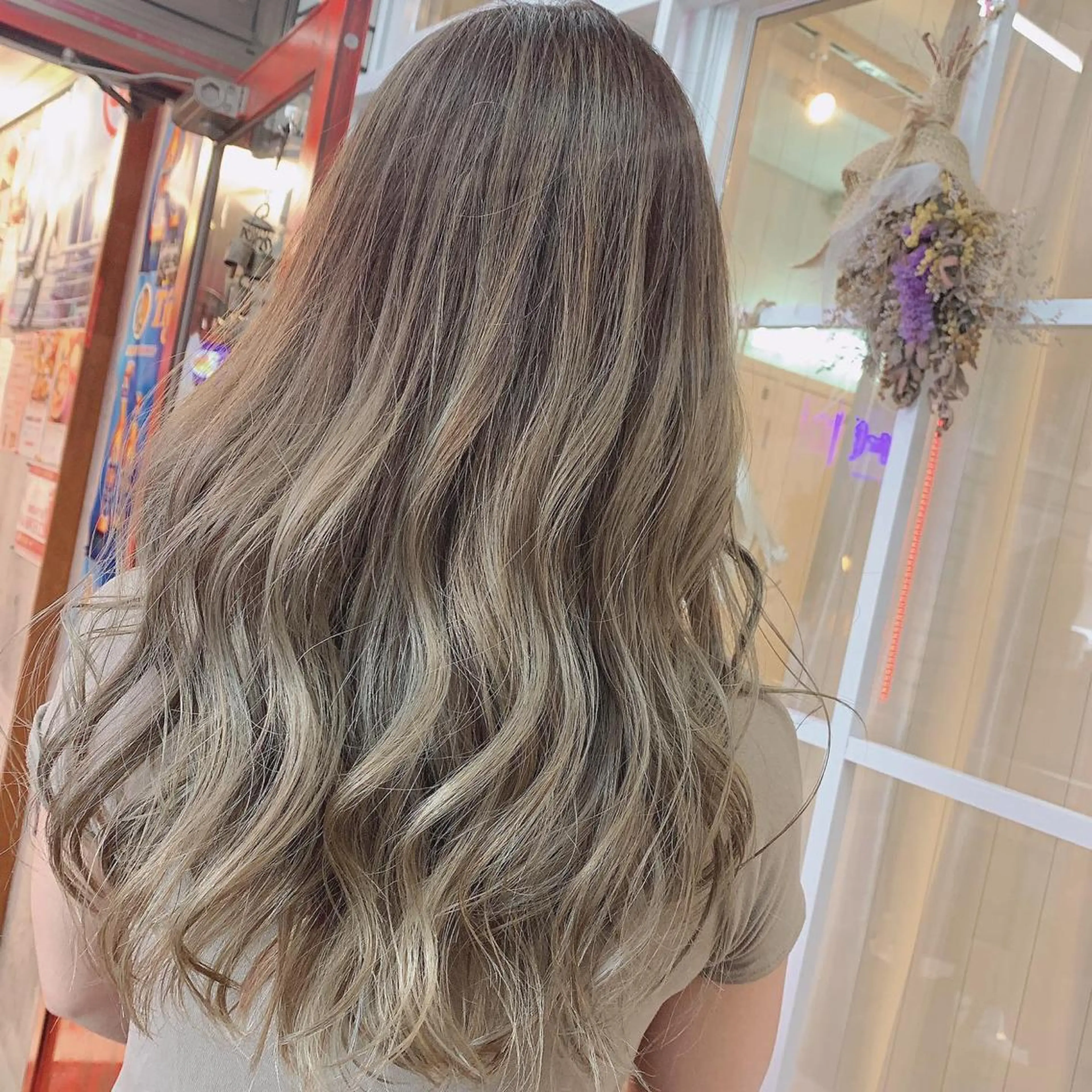 ロング レイヤーカット SALOWIN新潟万代所属・緑川 瑞穂のヘアスタイル