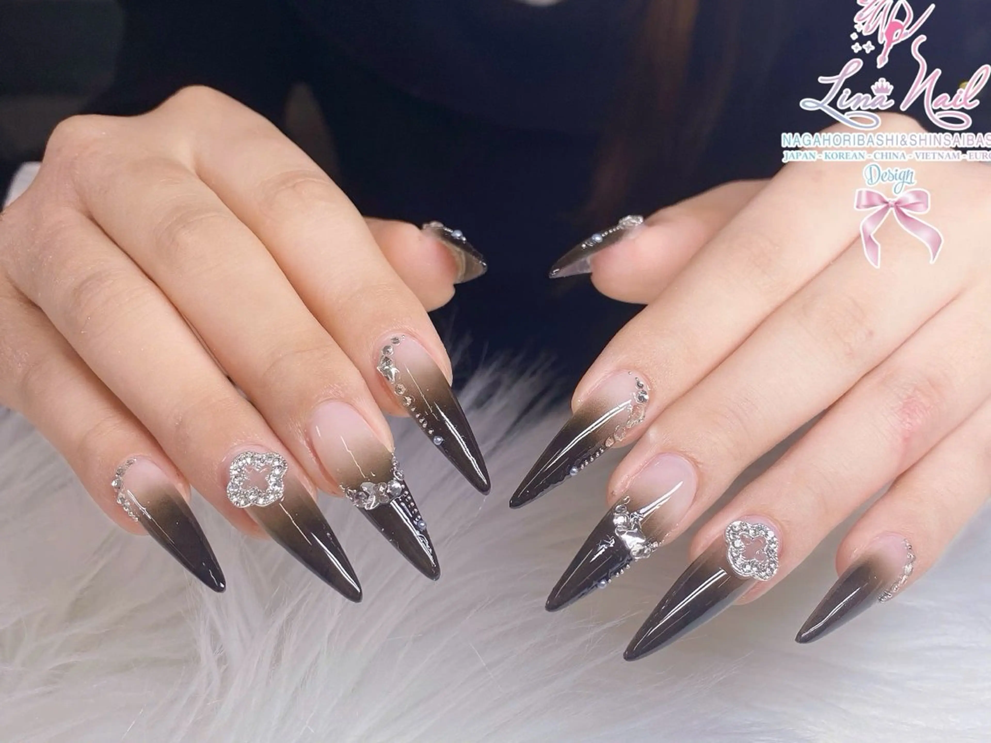 ロング 韓国風ヘア ロング クリスマス 79Linanailnamba所属・Linanail Nambaのネイルデザイン