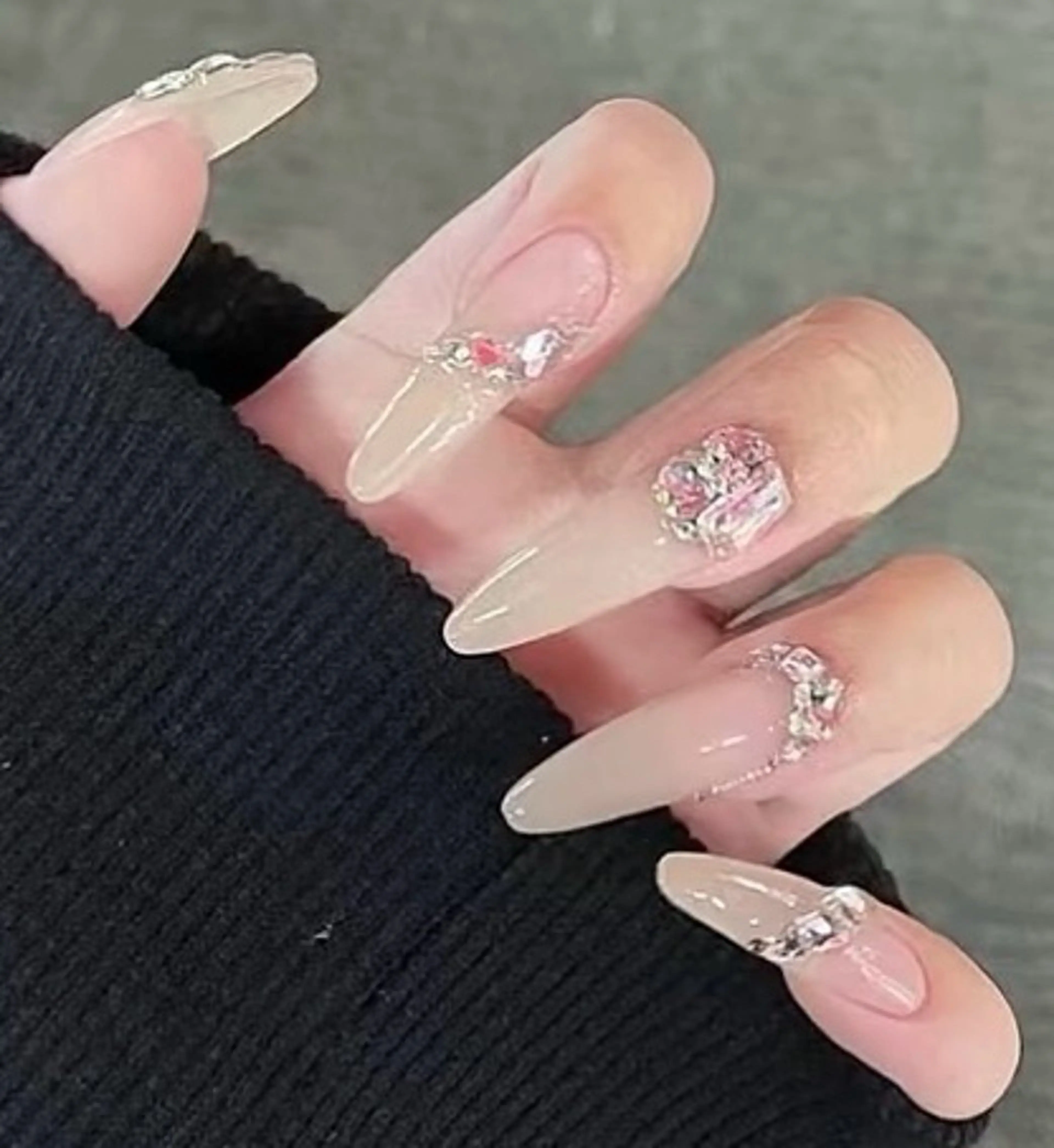 ネイル チークネイル 長さ出し フレンチネイル ガーリー 韓国ネイル sun nail池袋 モデル募集のネイルデザイン