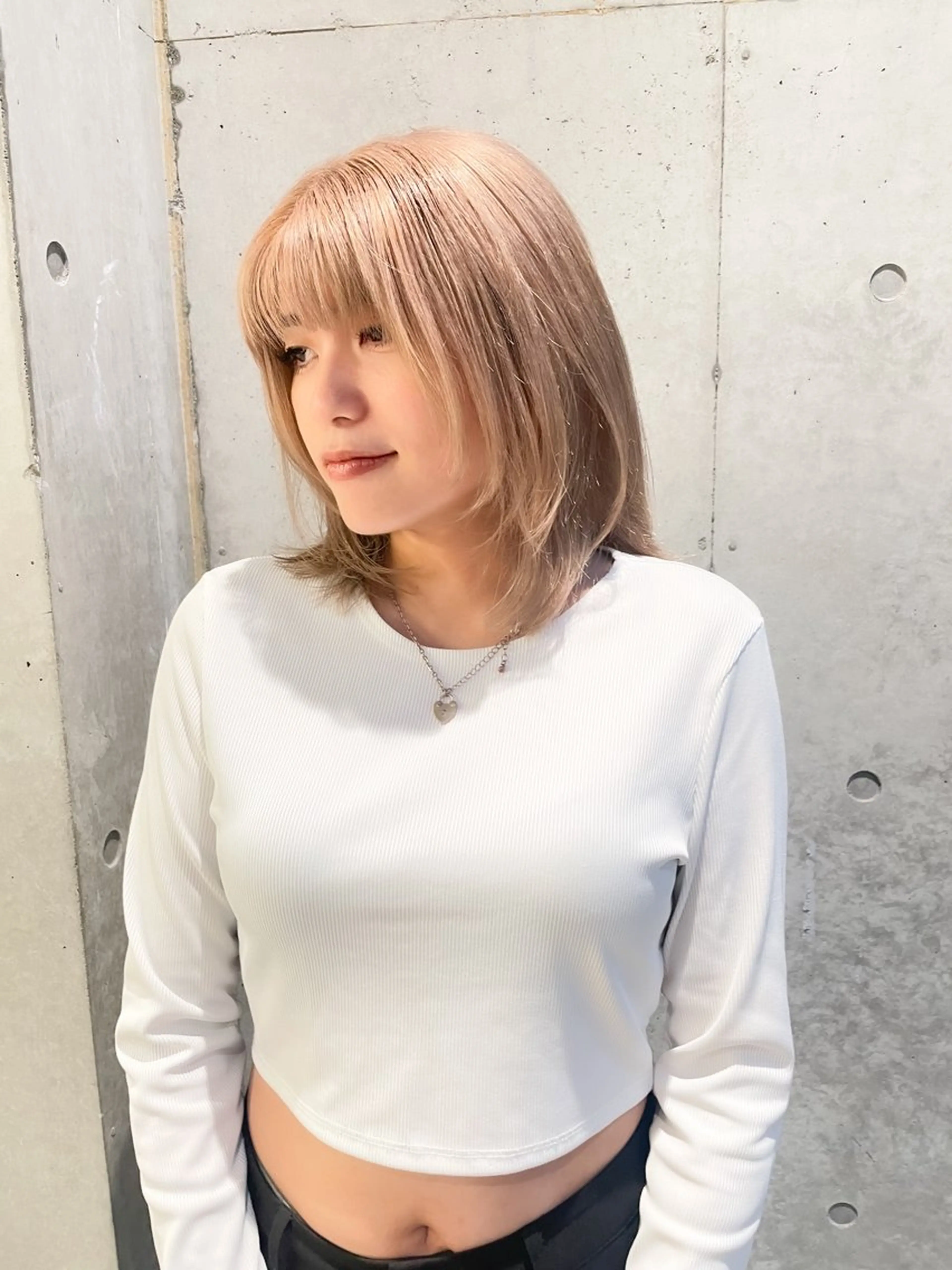 ショート カラー ヘアアレンジ ミニボブ/ブリーチ 🌈MISATOのヘアスタイル