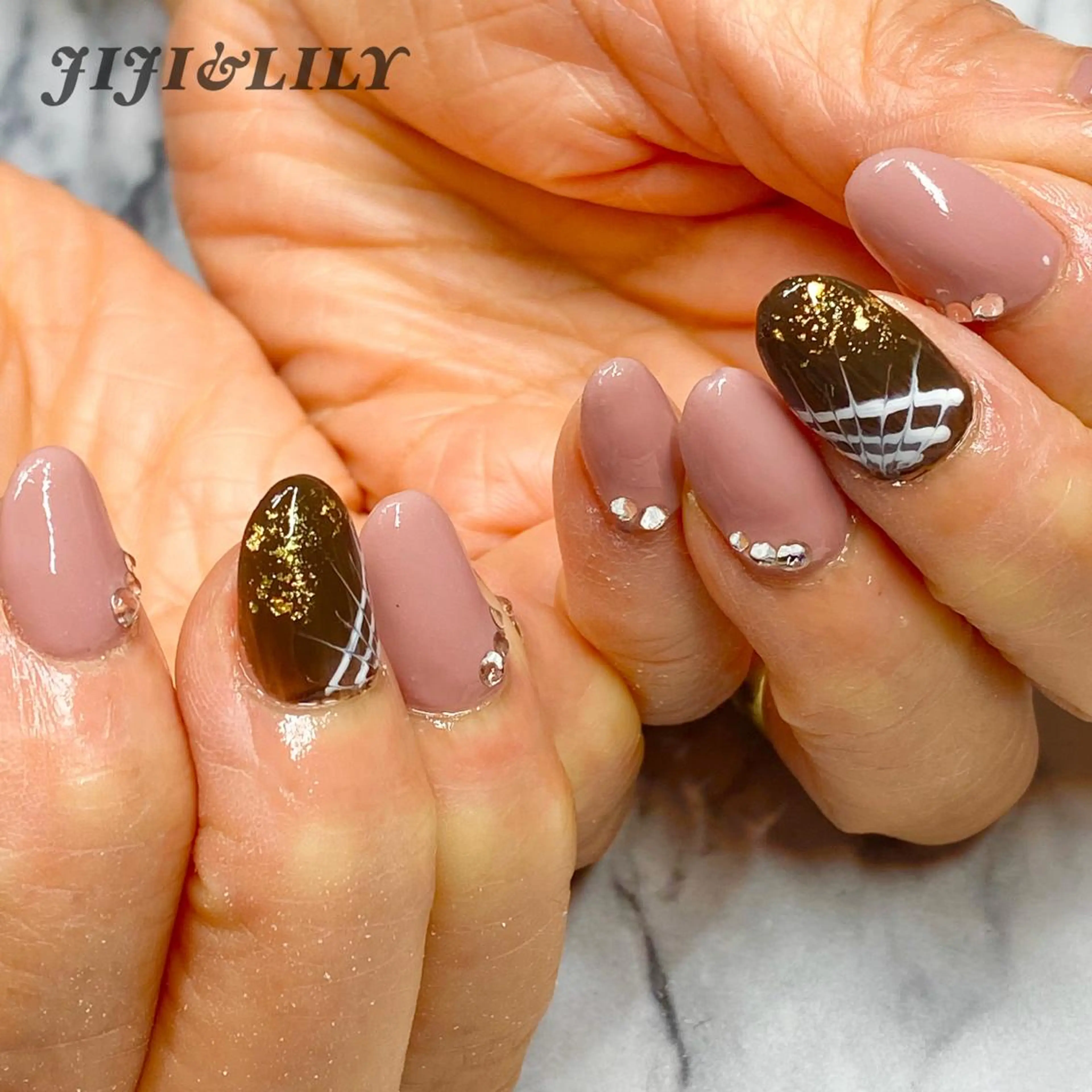 ネイル ストーンネイル バレンタイン 豊田 圭子のネイルデザイン