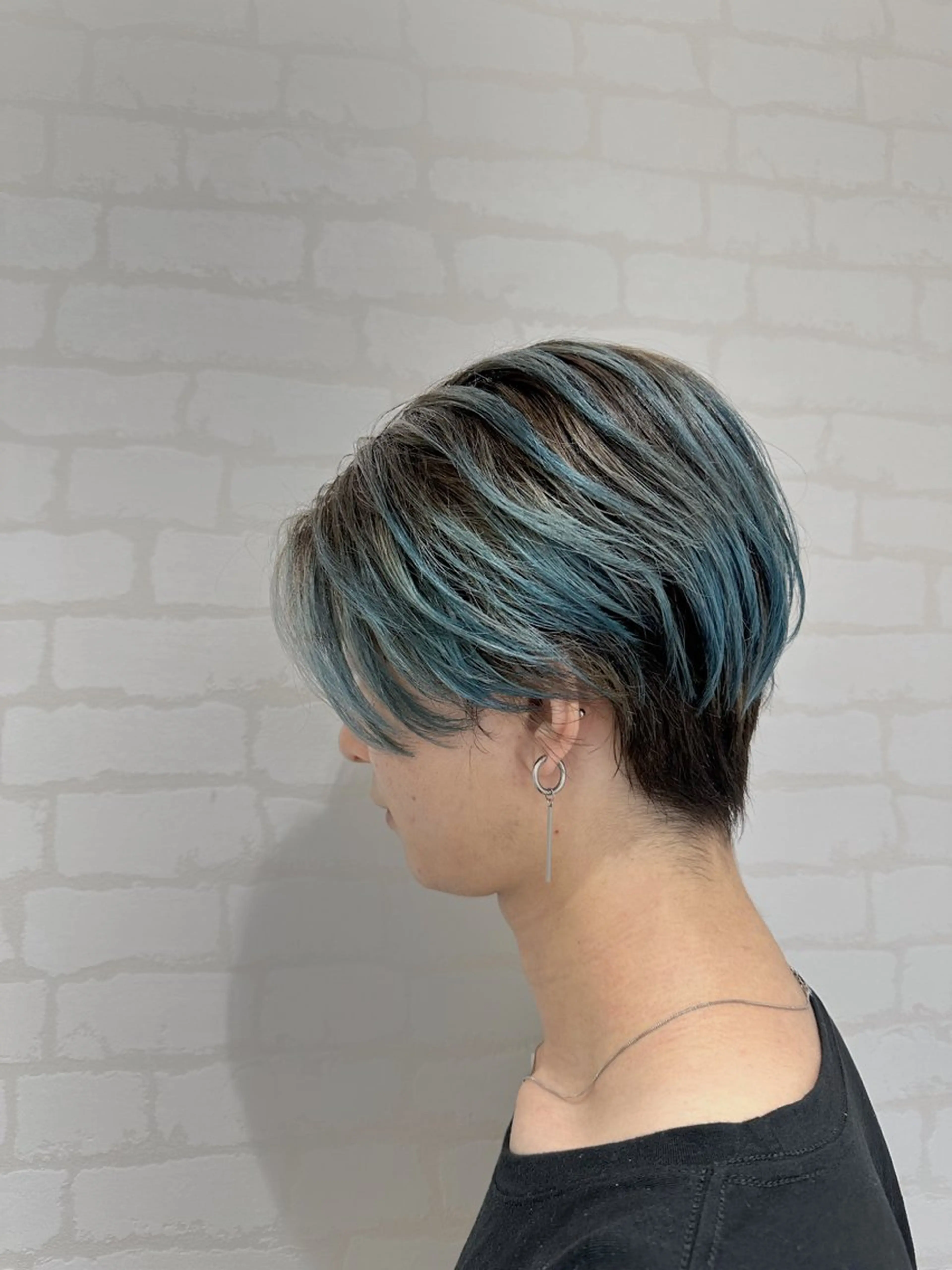 カラー メンズ メンズバレイヤージュ バレイヤージュ ブルーカラー IwAsh中山所属・✂︎中山ブリーチ・ パーマ✂︎露木智也のヘアスタイル