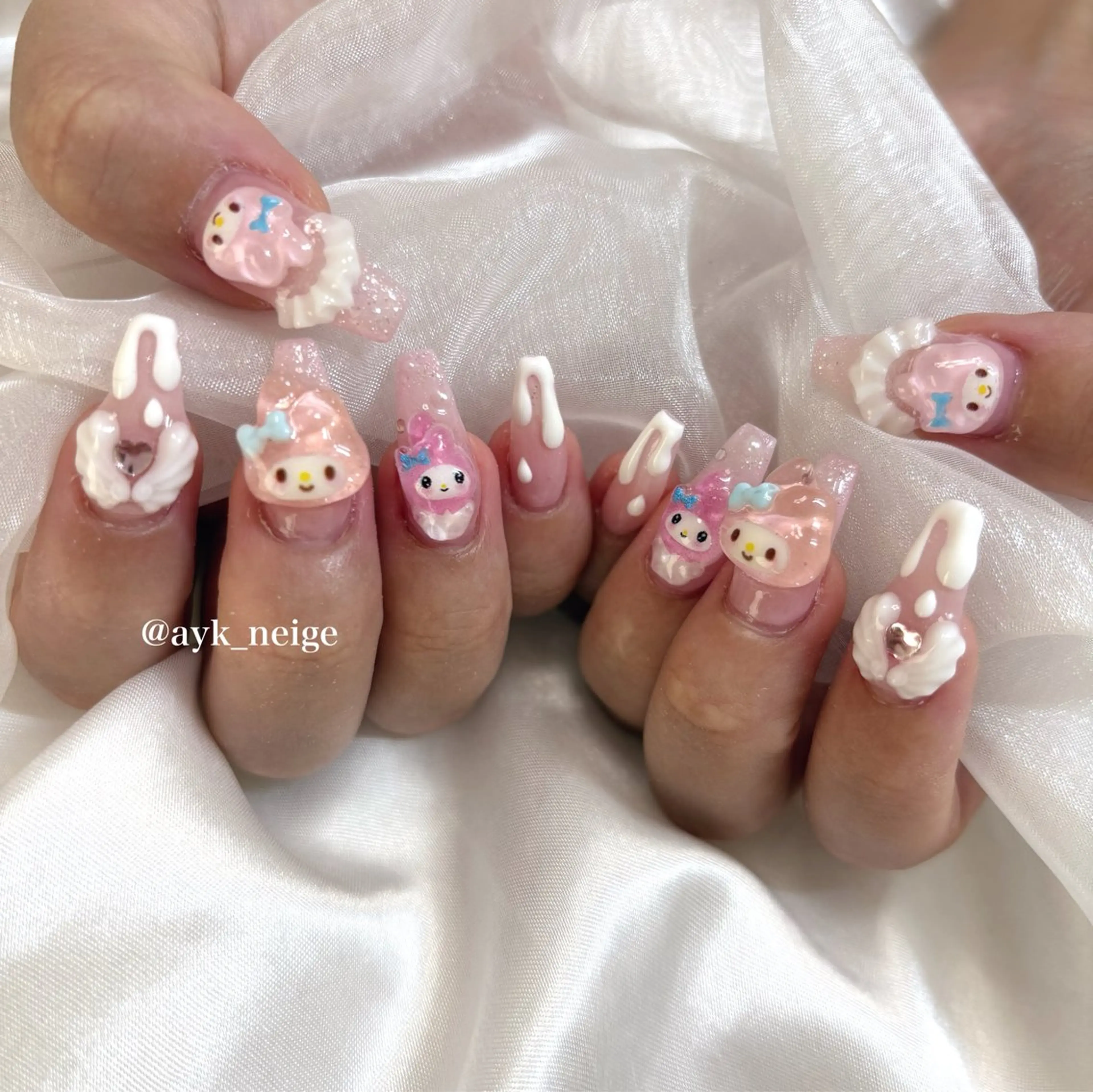 ネイル フットネイル キラキラネイル 韓国ネイル リボン シンプルネイル n'eige nail所属・大谷 綾香のネイルデザイン