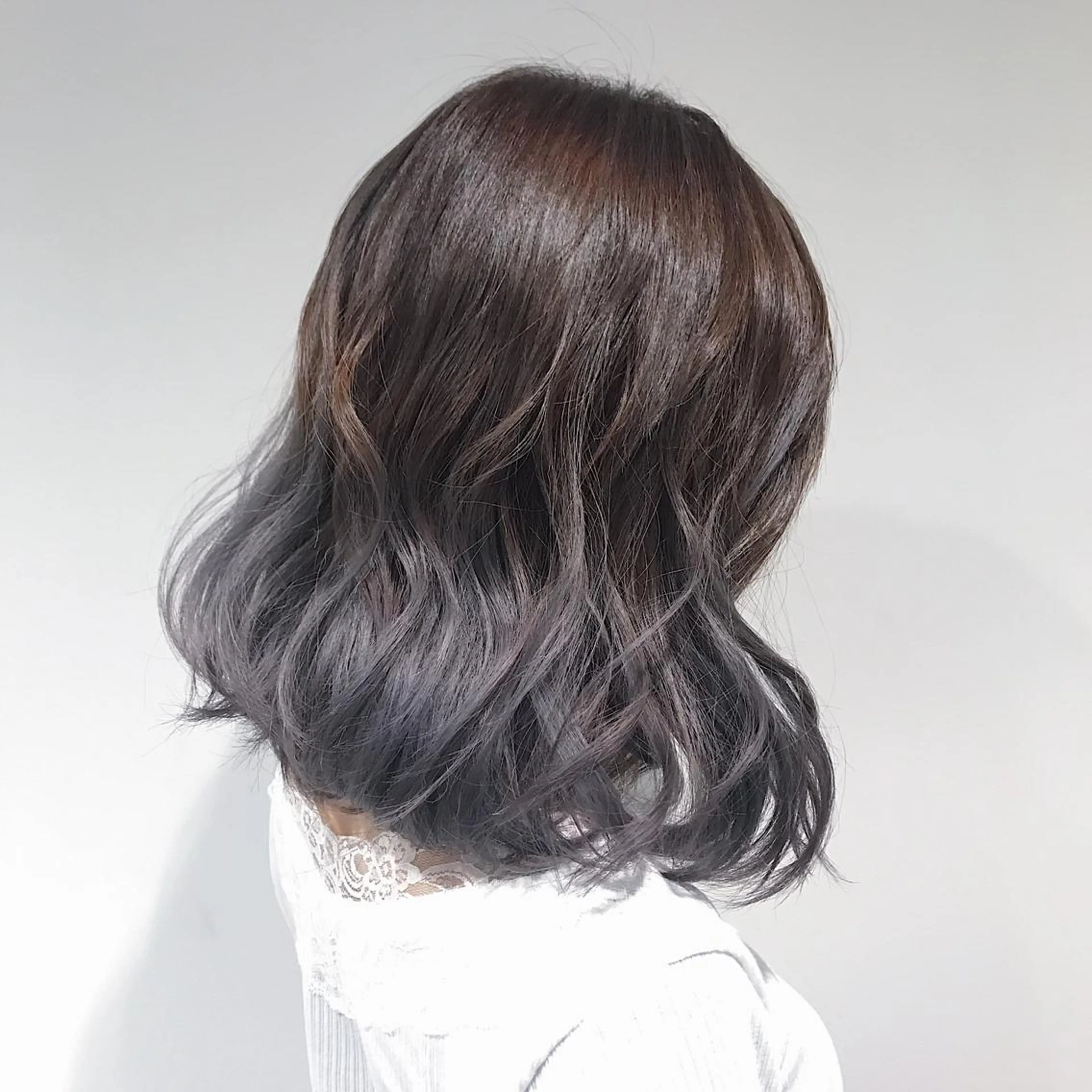 ミディアム カラー ヘアアレンジ Zina渋谷エリア マネージャShionのヘアスタイル