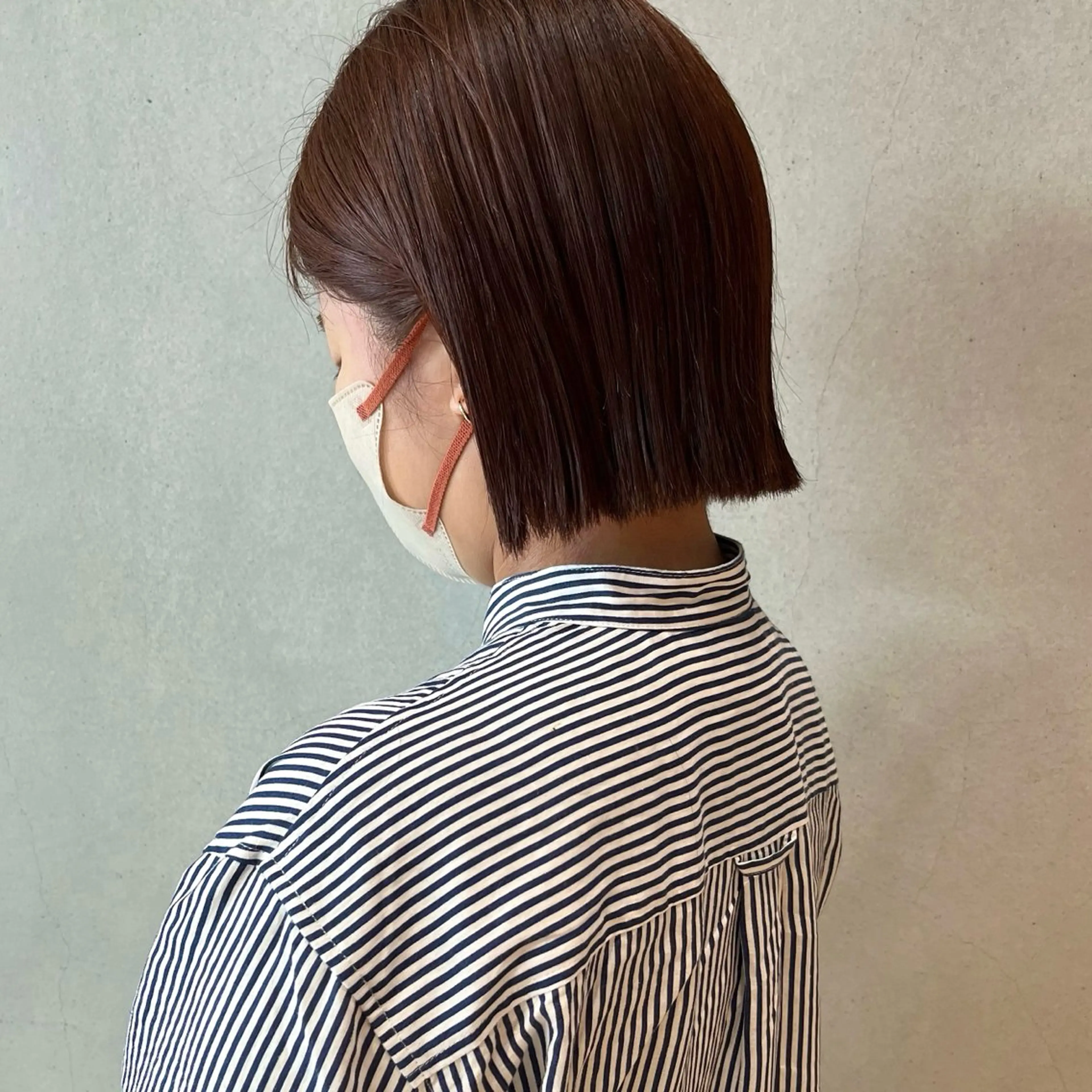 ショート 切りっぱなしボブ ボブ 外ハネヘア カット ヘアカラー トリートメント ボブ/透明感カラー /坂口恵梨子のヘアスタイル