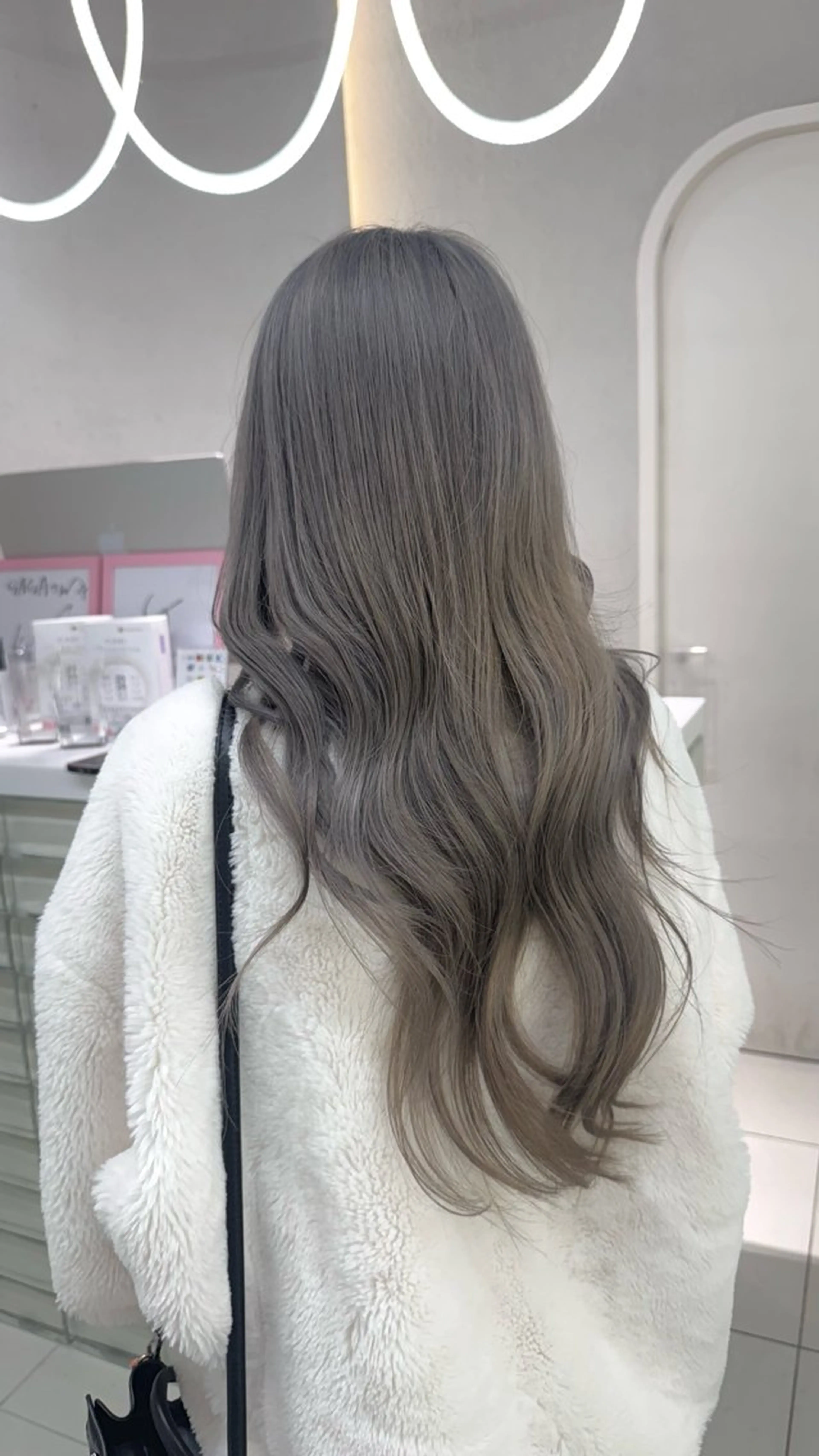 カラー ヘアカラー トリートメント ヘアセット ANN GAGA 心斎橋/ハイトーンのヘアスタイル