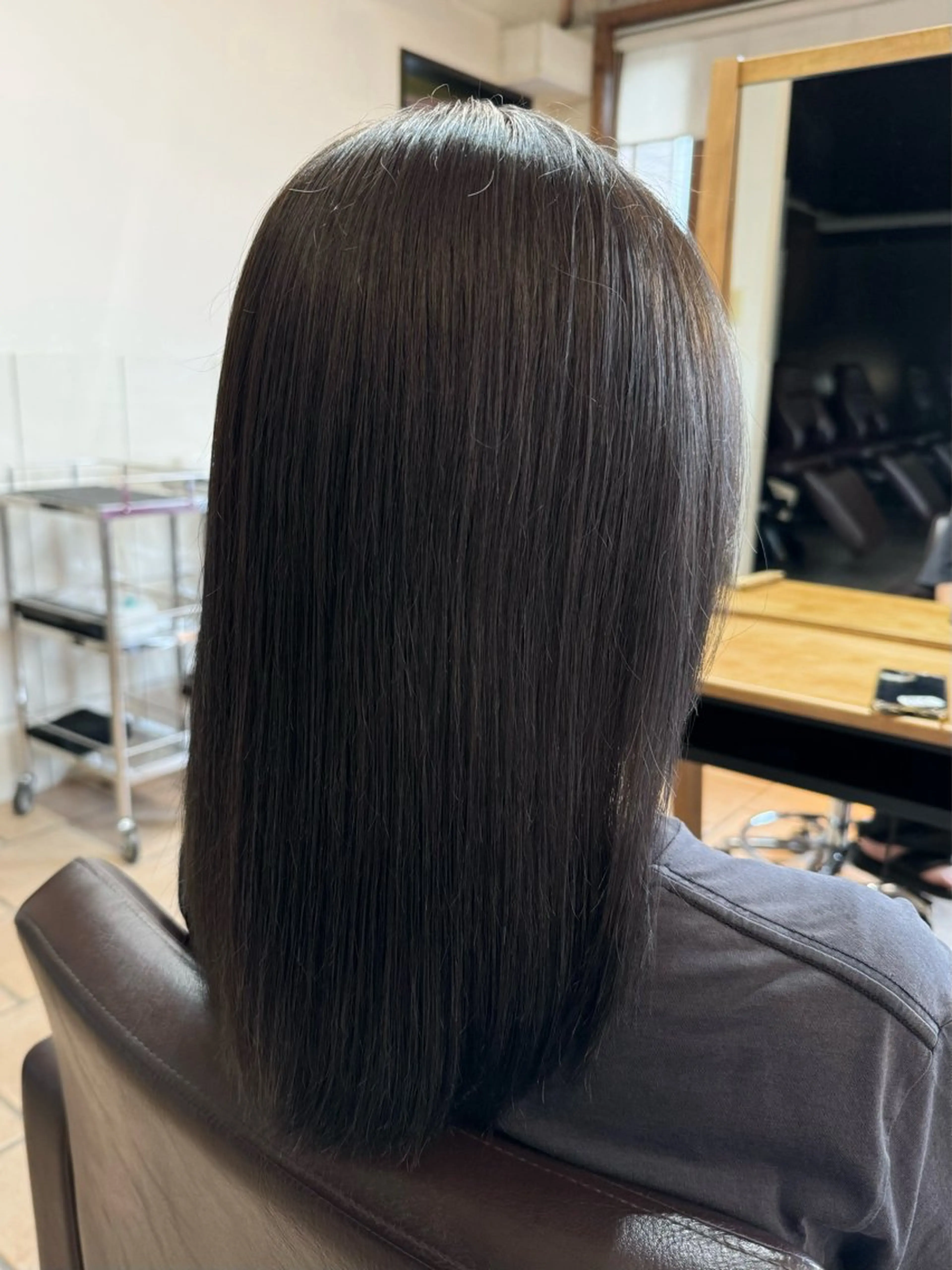 セミロング カラー 菅野 美咲のヘアスタイル