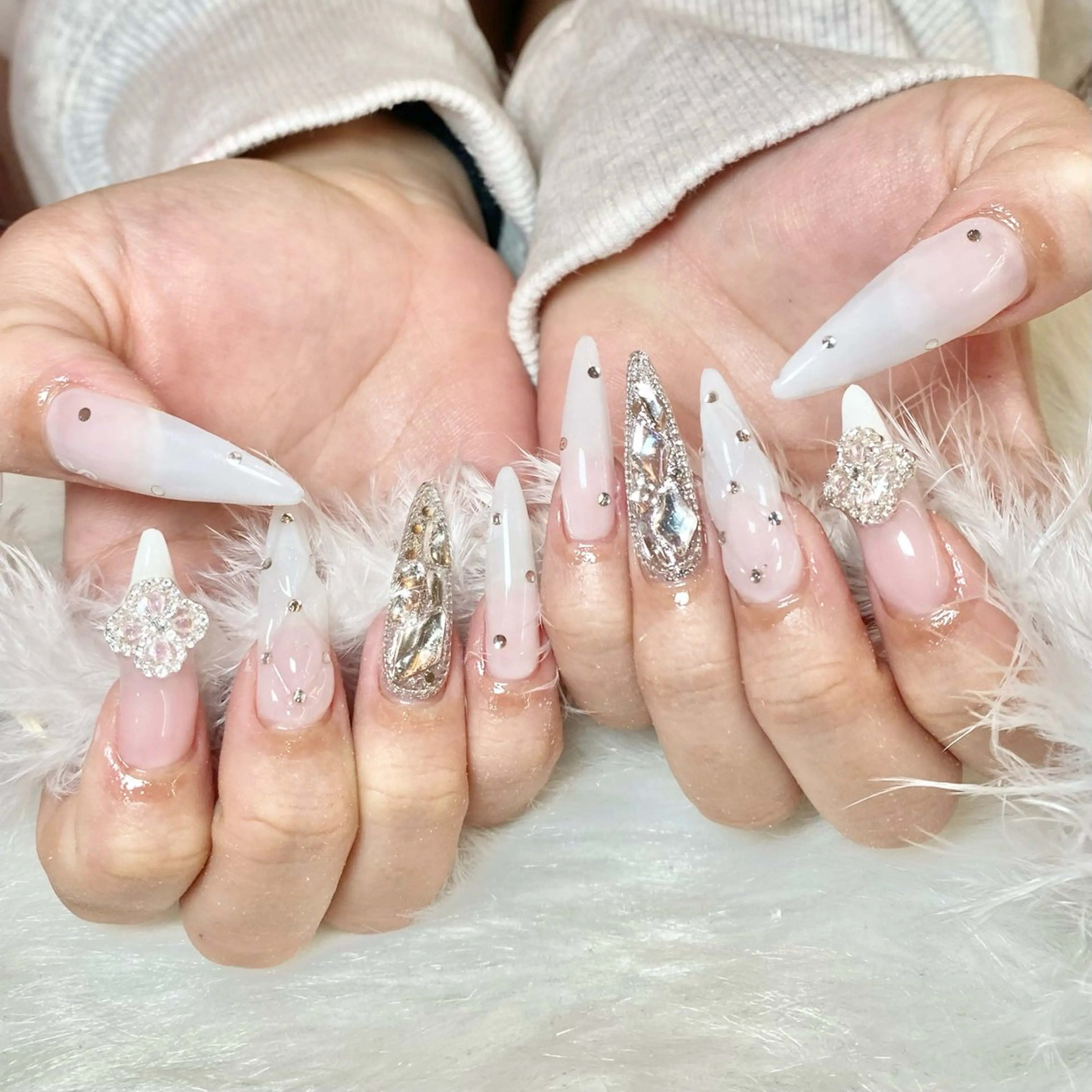 ネイル ゴージャス ハンドネイル mio nail TANIのネイルデザイン