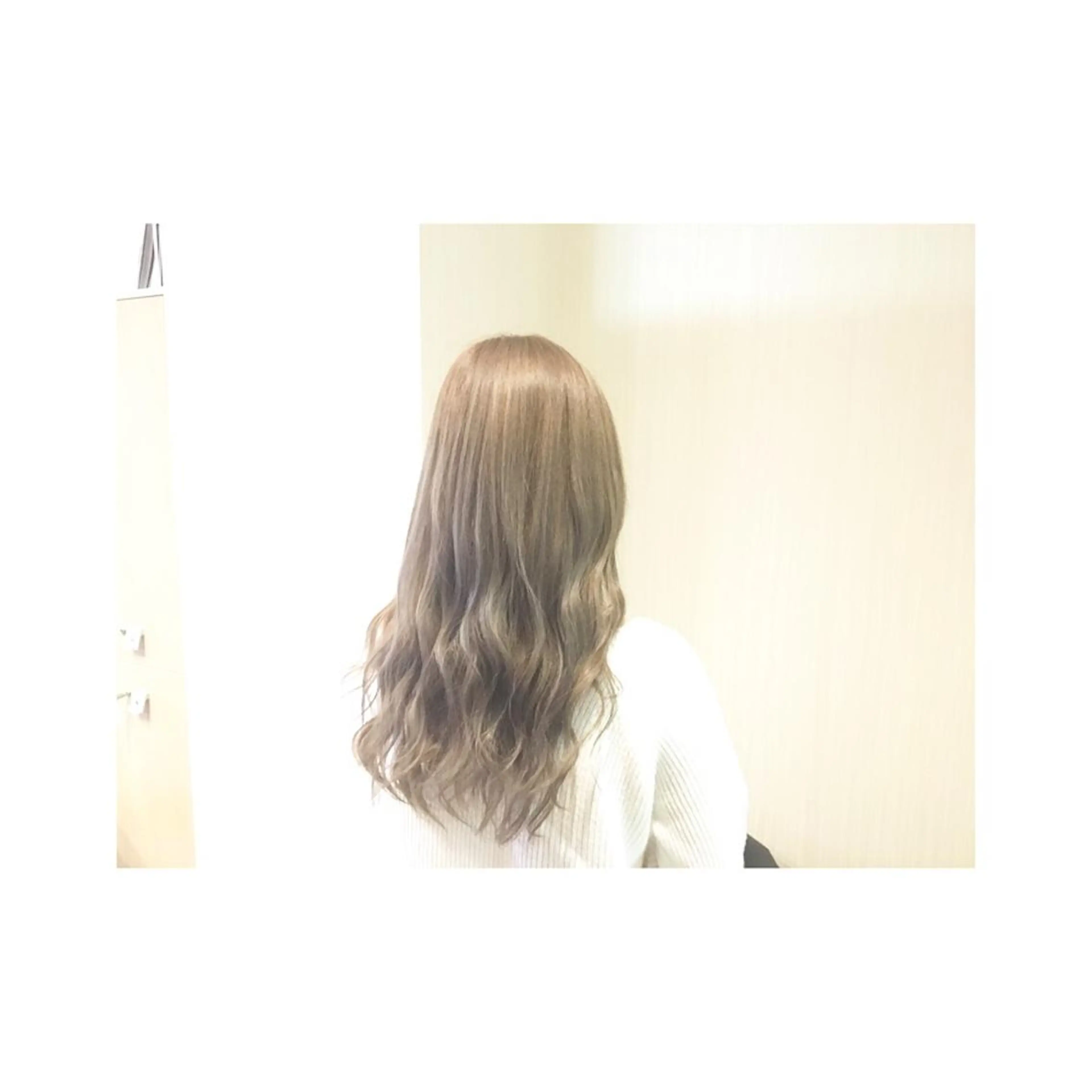 ロング カラー グレージュ カット ヘアカラー トリートメント 💓シールエクステ ルミエールのヘアスタイル